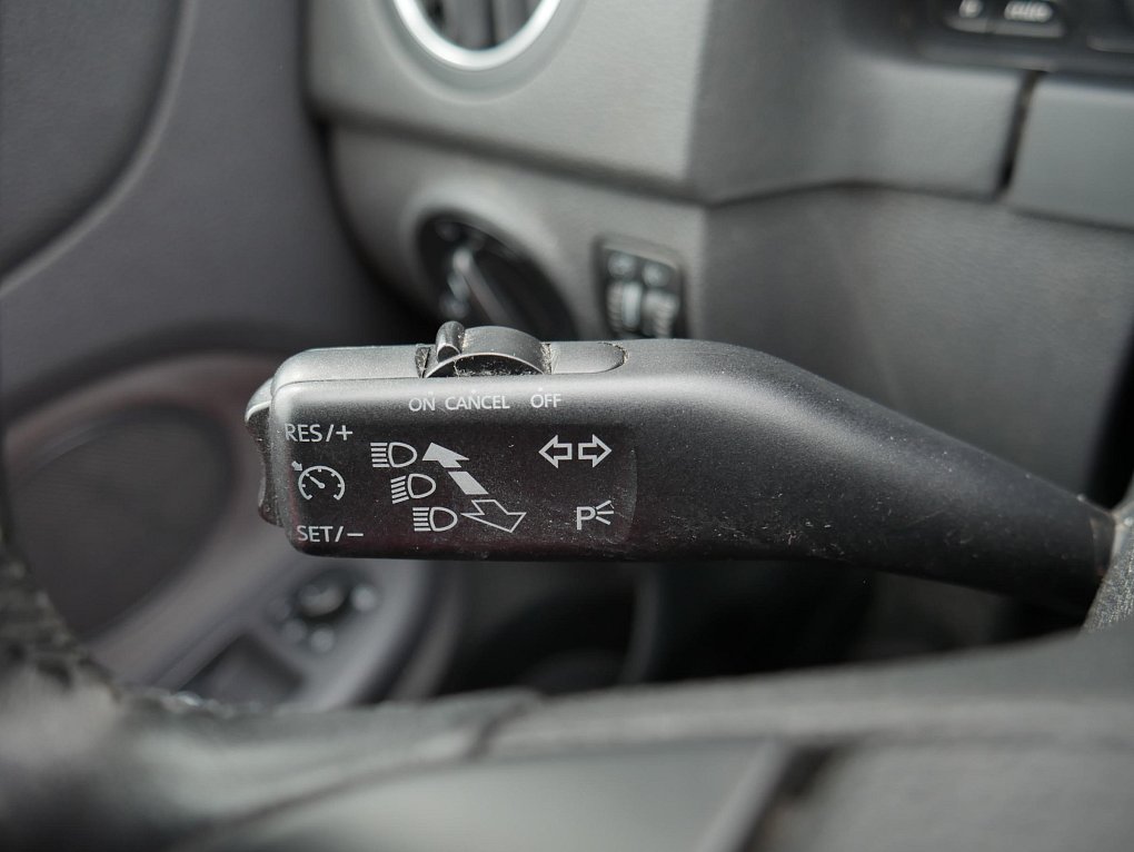 Volkswagen Golf Plus 1.6 i 