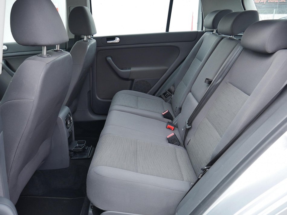 Volkswagen Golf Plus 1.6 i 