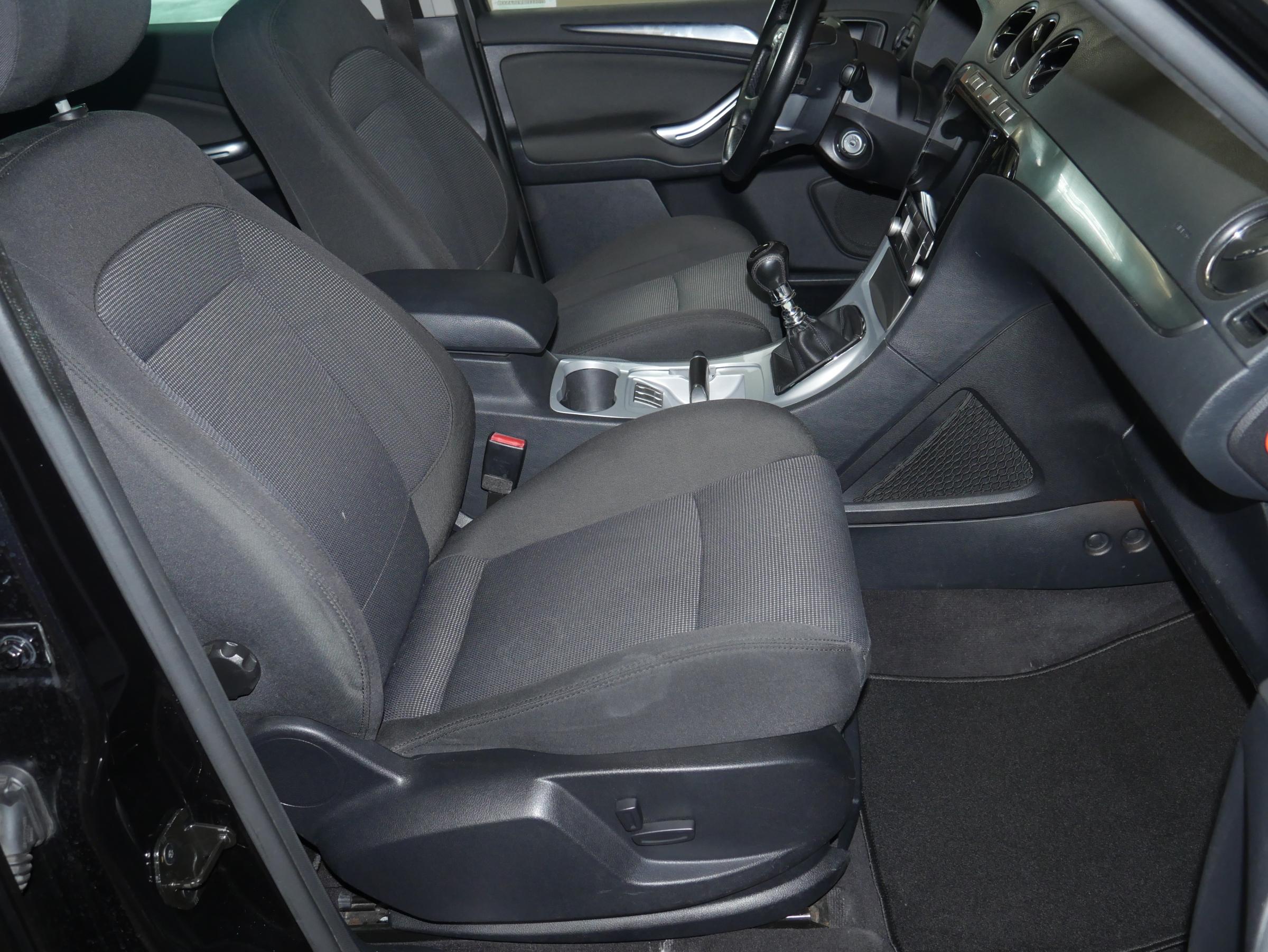 Ford S-MAX, 2006 - pohled č. 12