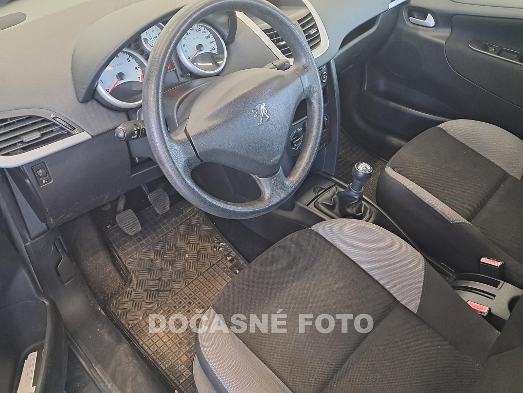 Peugeot 207 1.4i 