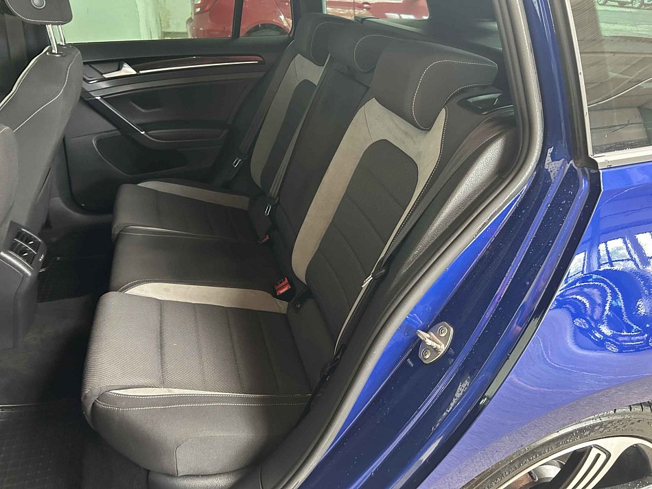 Volkswagen Golf 2.0 TSI  4x4