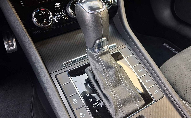 Škoda Superb III 2.0 TDi SportLine