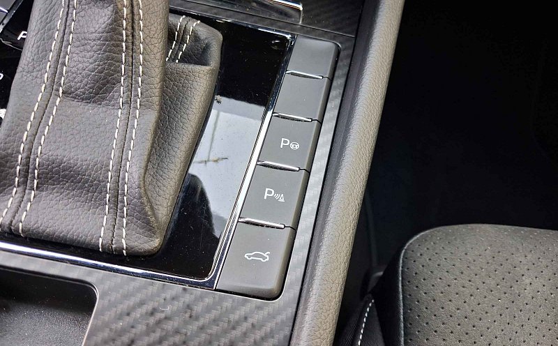 Škoda Superb III 2.0 TDi SportLine