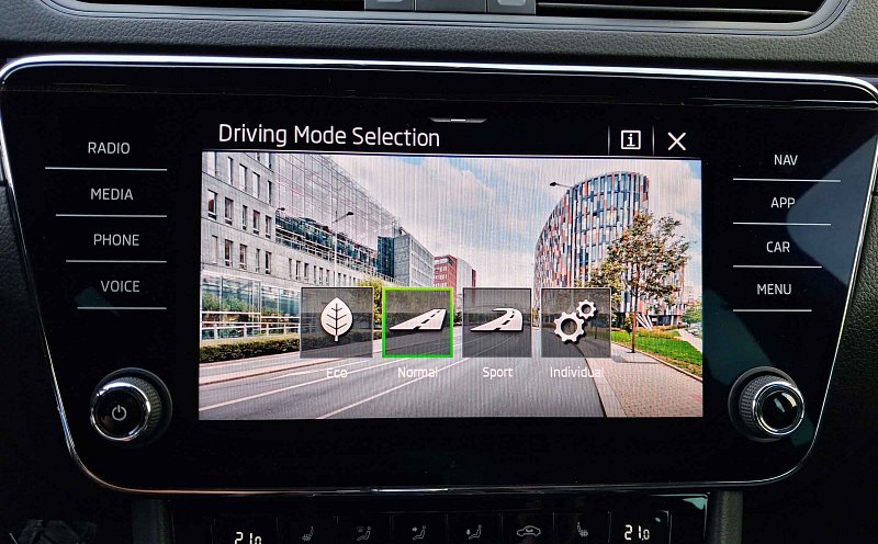 Škoda Superb III 2.0 TDi SportLine