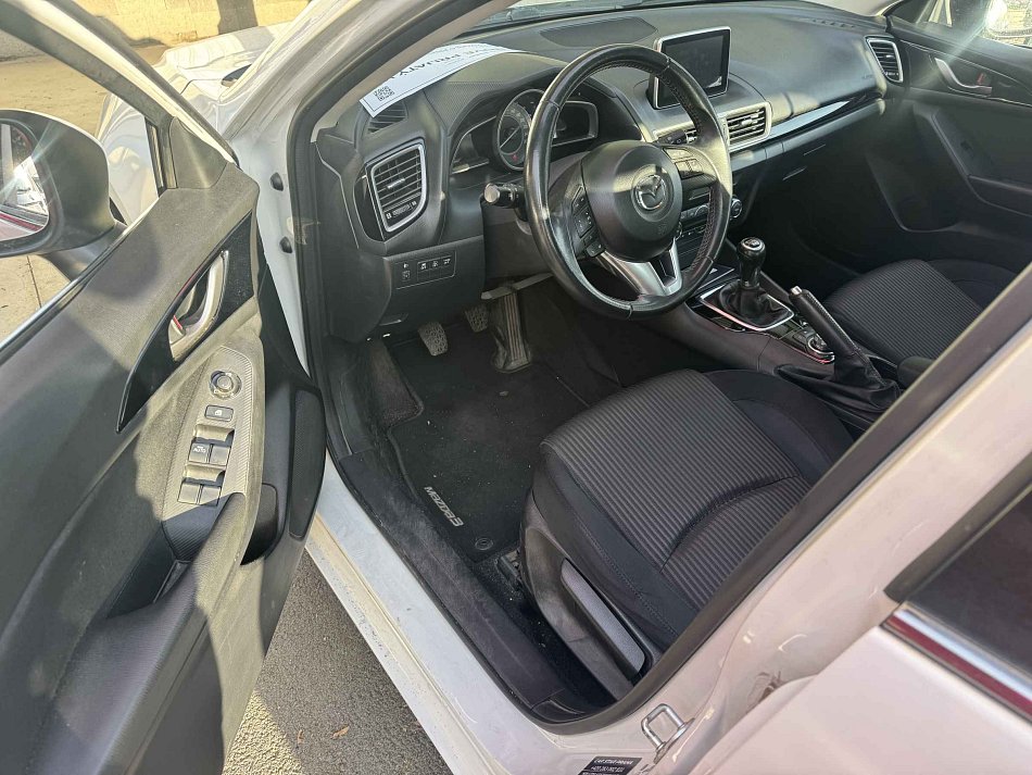 Mazda 3 1.5i 