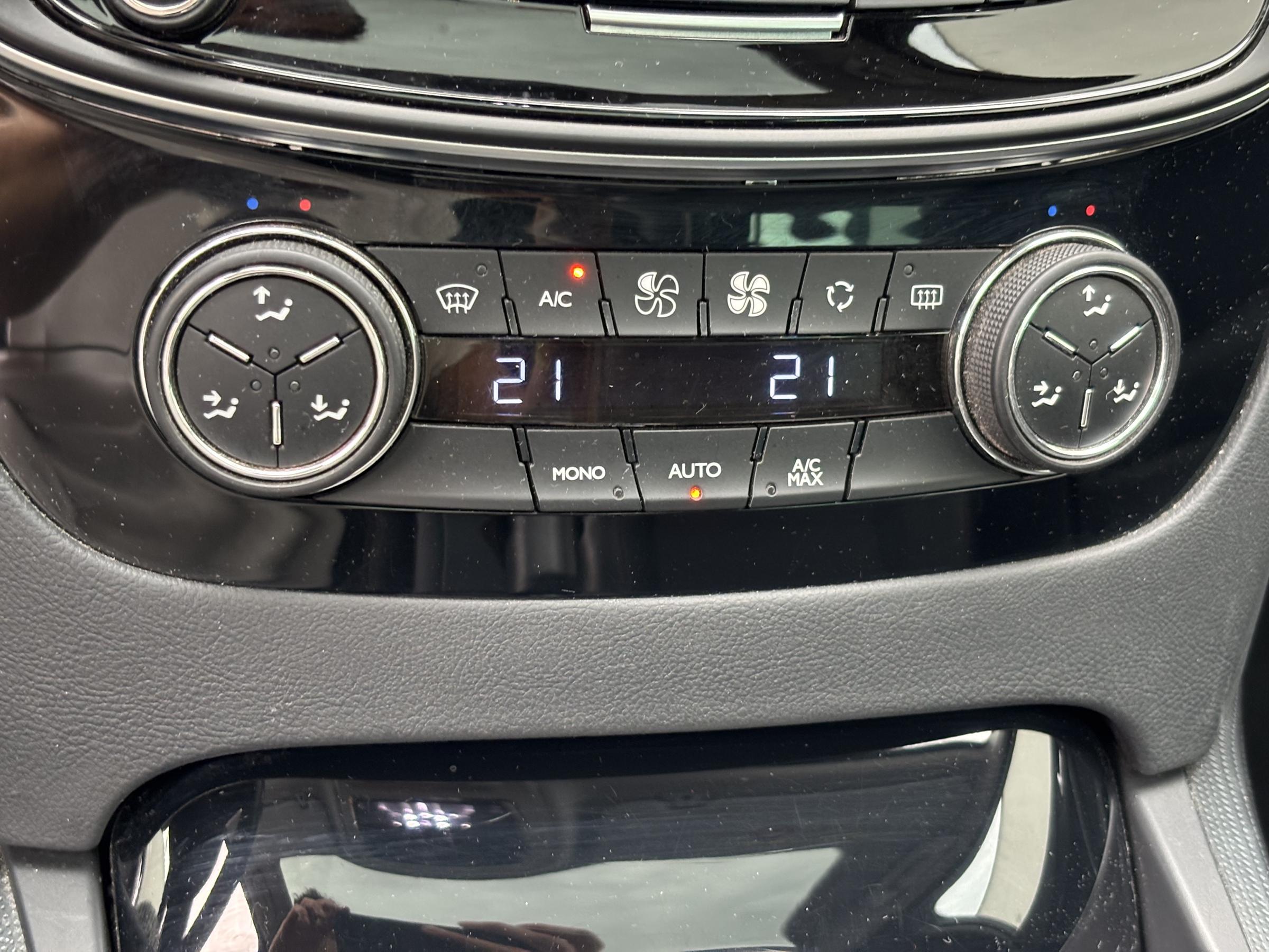 Peugeot 508, 2015 - pohled č. 17