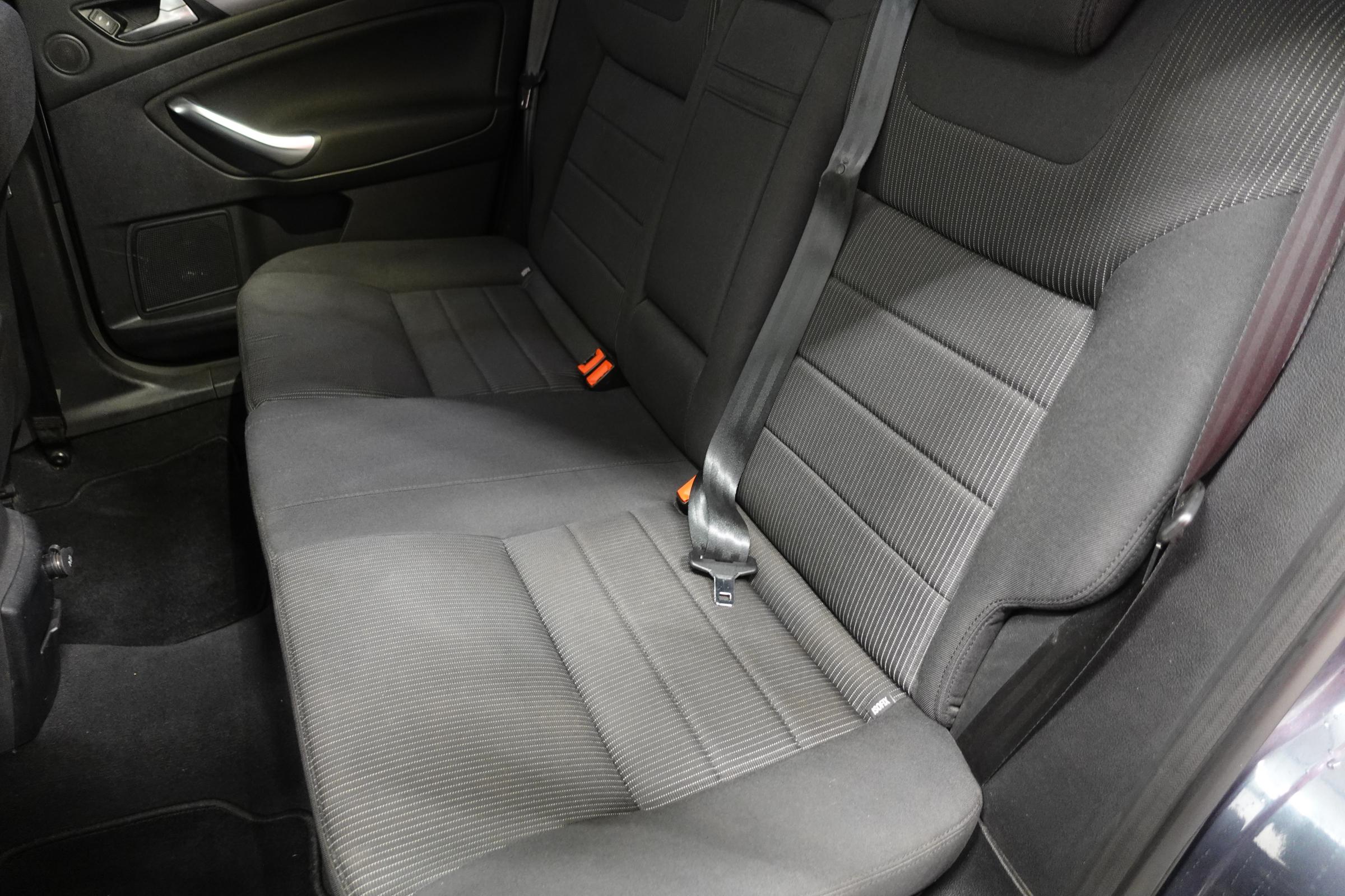 Ford Mondeo, 2011 - pohled č. 10