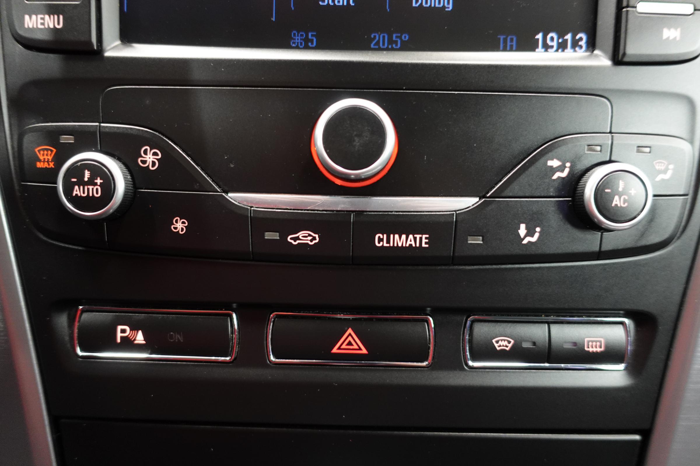 Ford Mondeo, 2011 - pohled č. 18