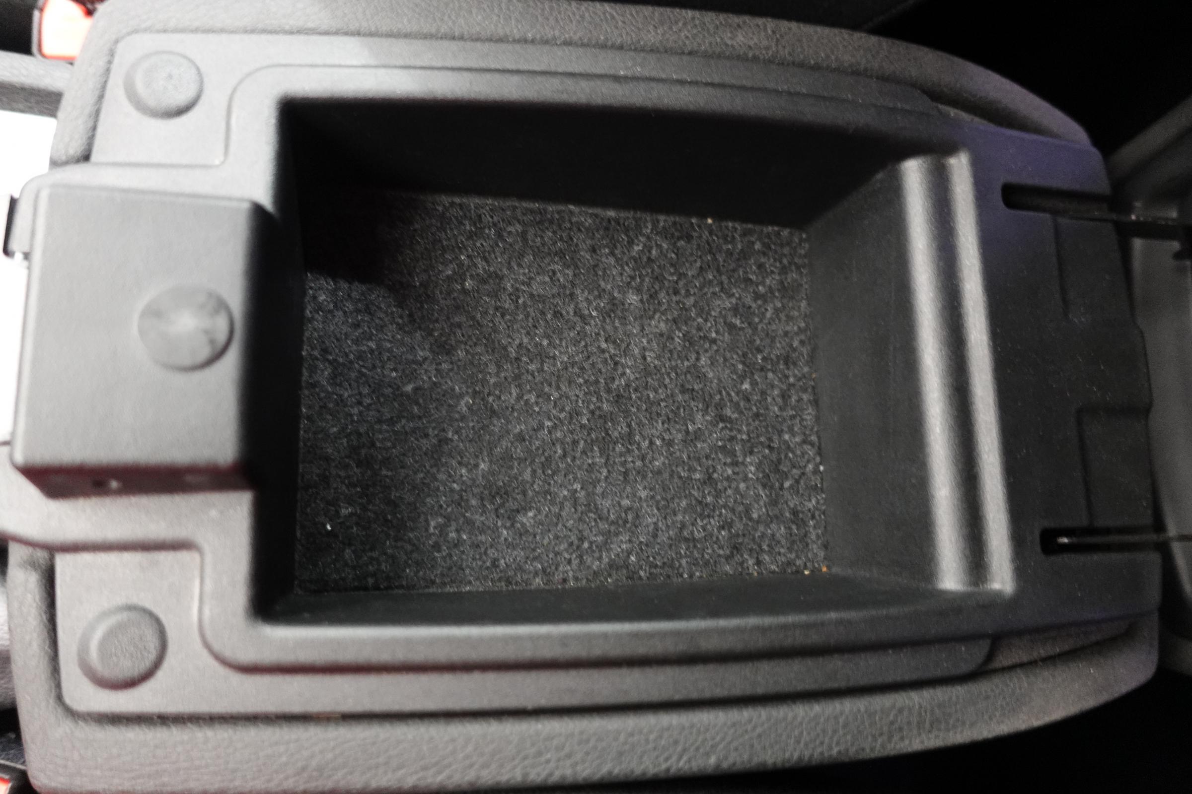 Ford Mondeo, 2011 - pohled č. 21