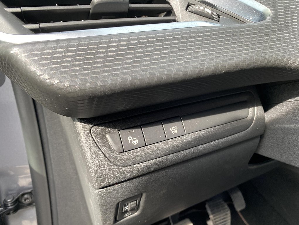 Peugeot 2008 1.2PT Crossway