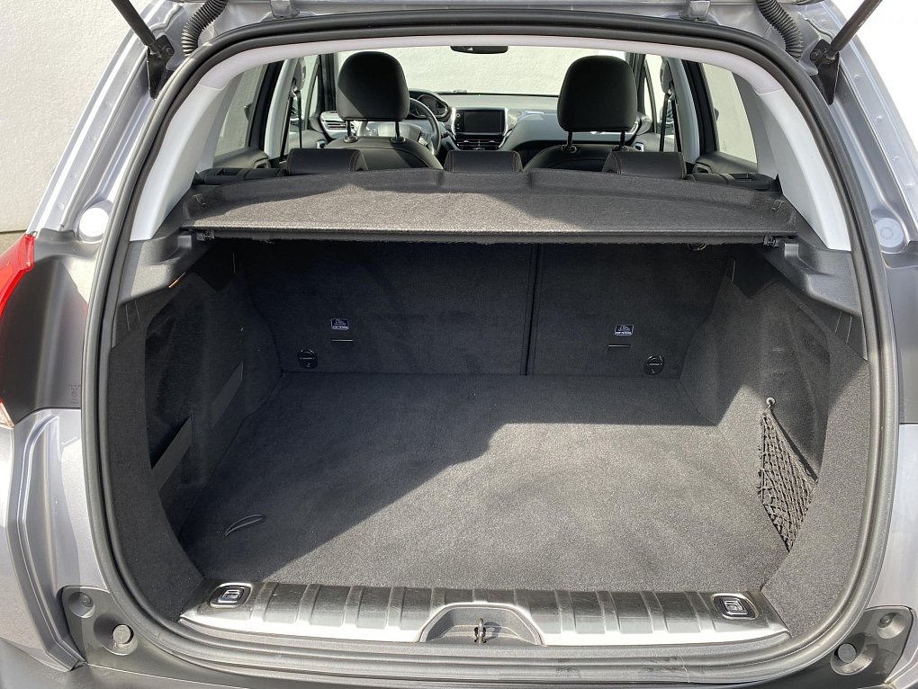 Peugeot 2008 1.2PT Crossway