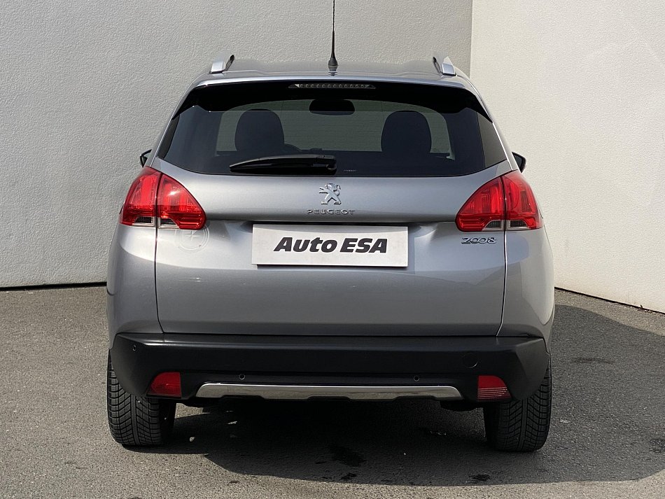 Peugeot 2008 1.2PT Crossway