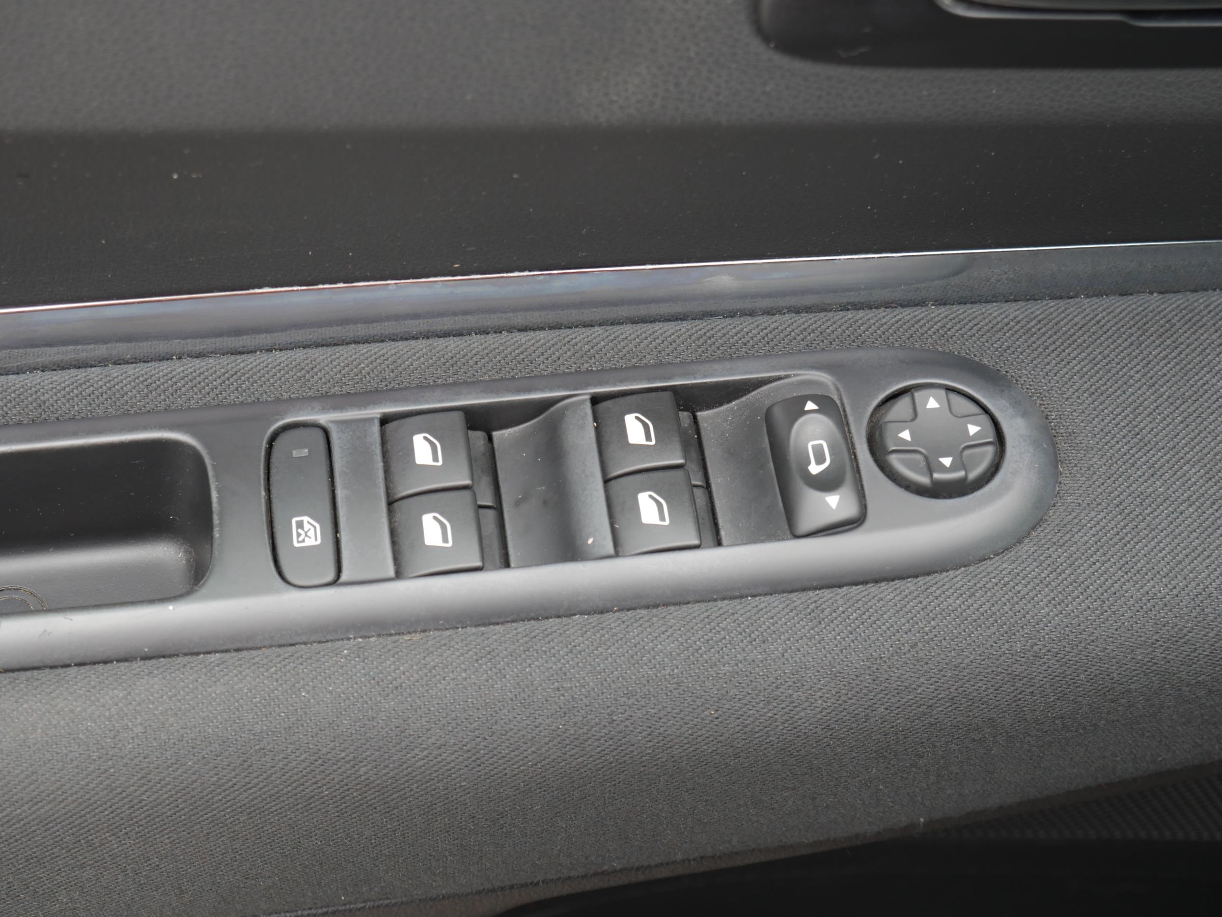 Peugeot 3008, 2016 - pohled č. 11