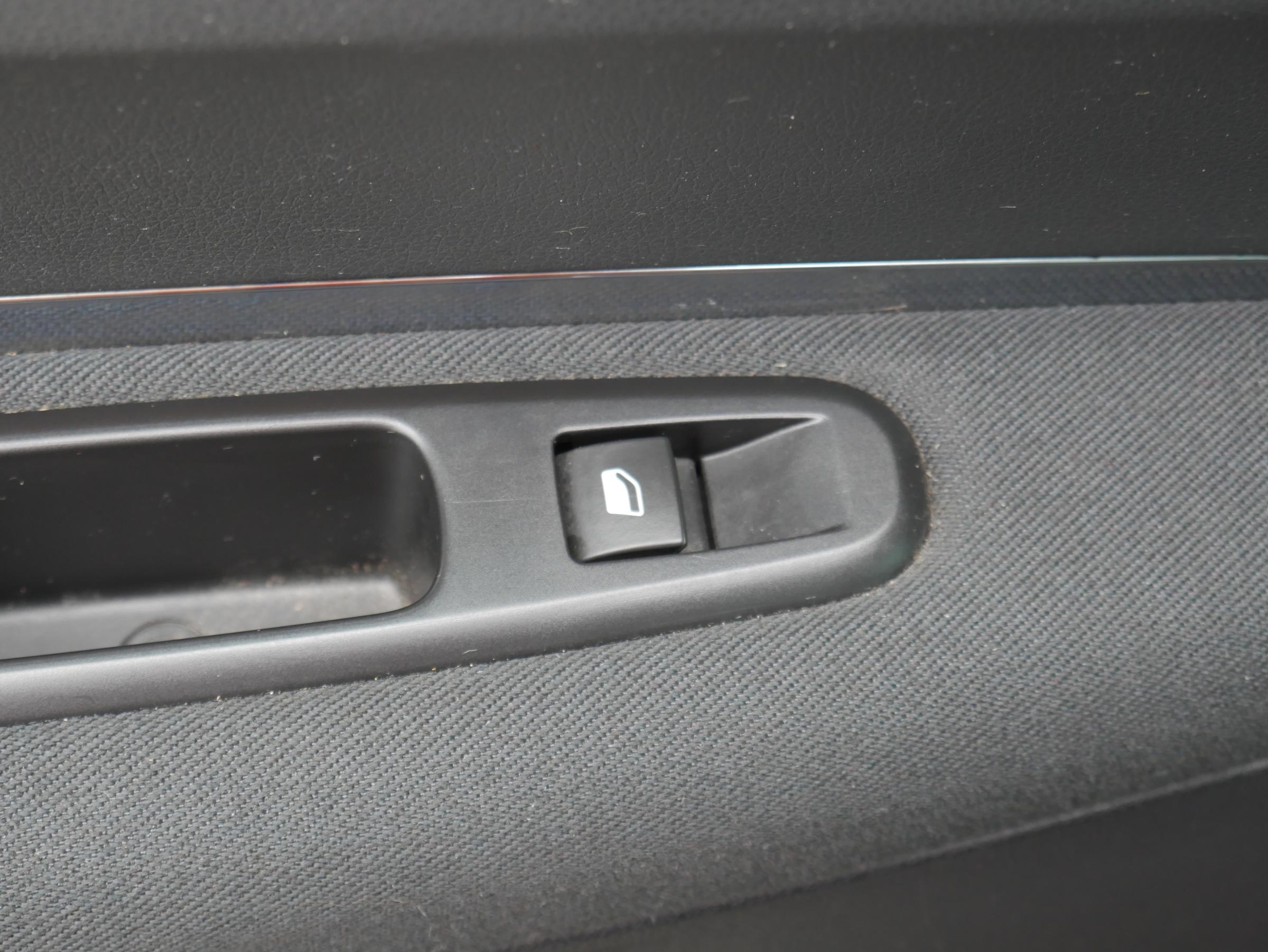 Peugeot 3008, 2016 - pohled č. 12