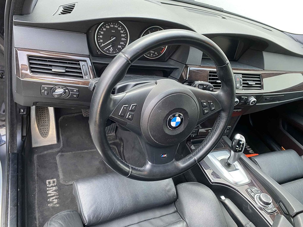 BMW Řada 5 3.0d  525 xDrive