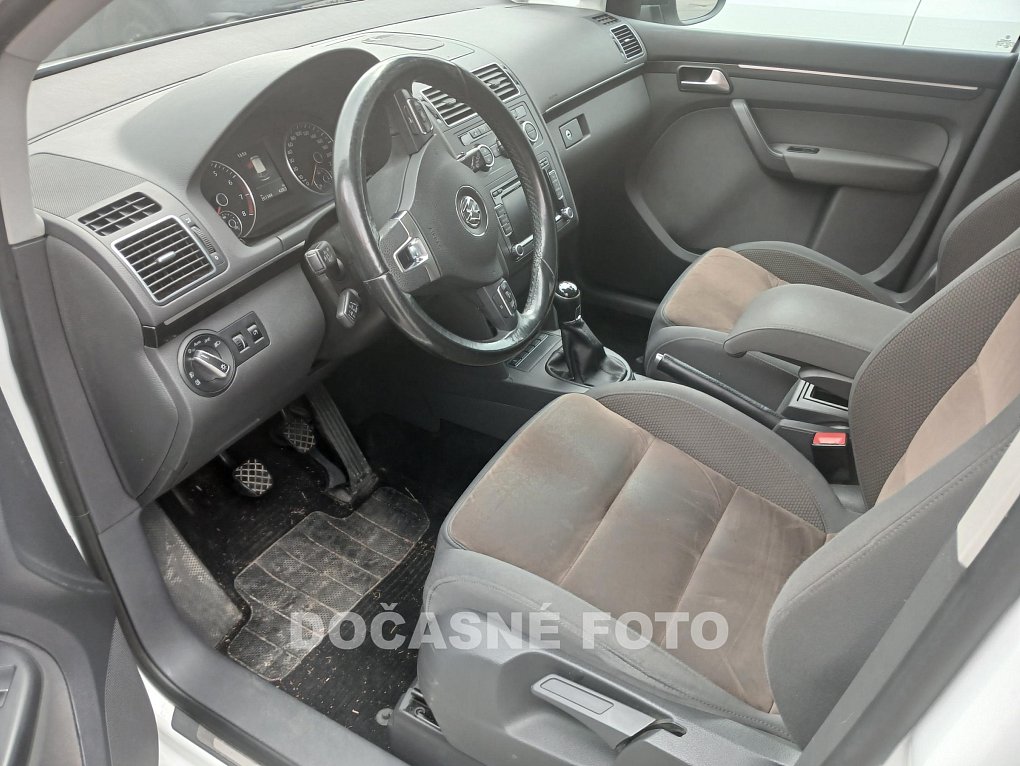 Volkswagen Touran 1.4 TSI 