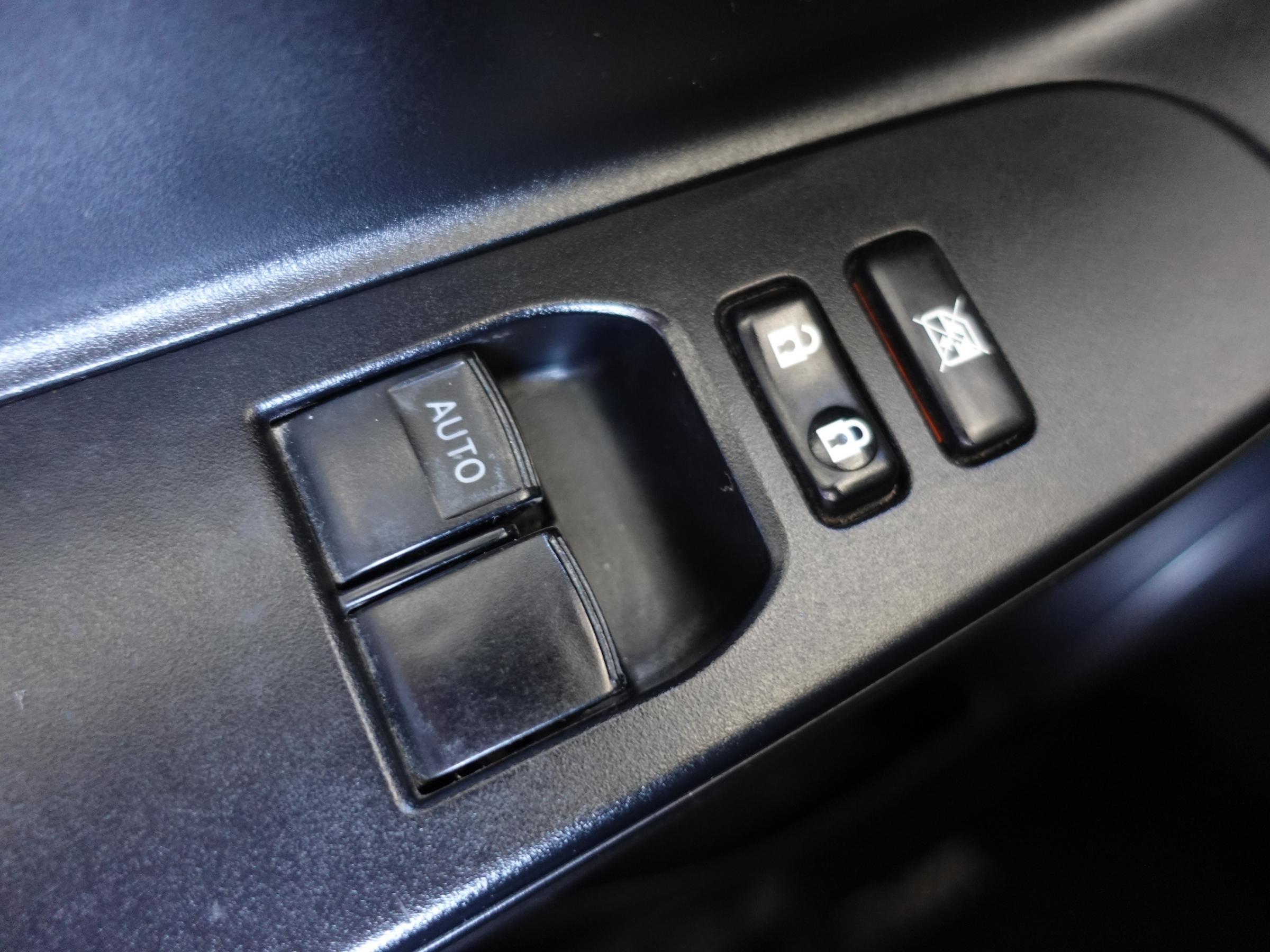 Toyota Yaris, 2017 - pohled č. 14