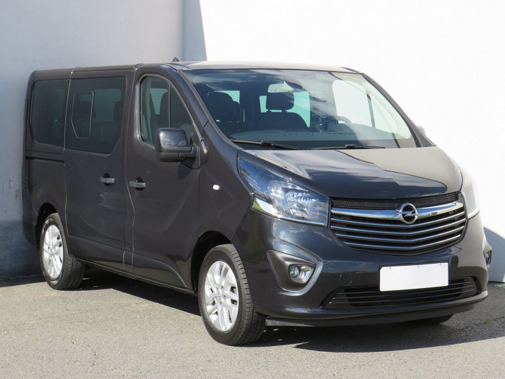 Opel Vivaro 1.6CDTi  6míst