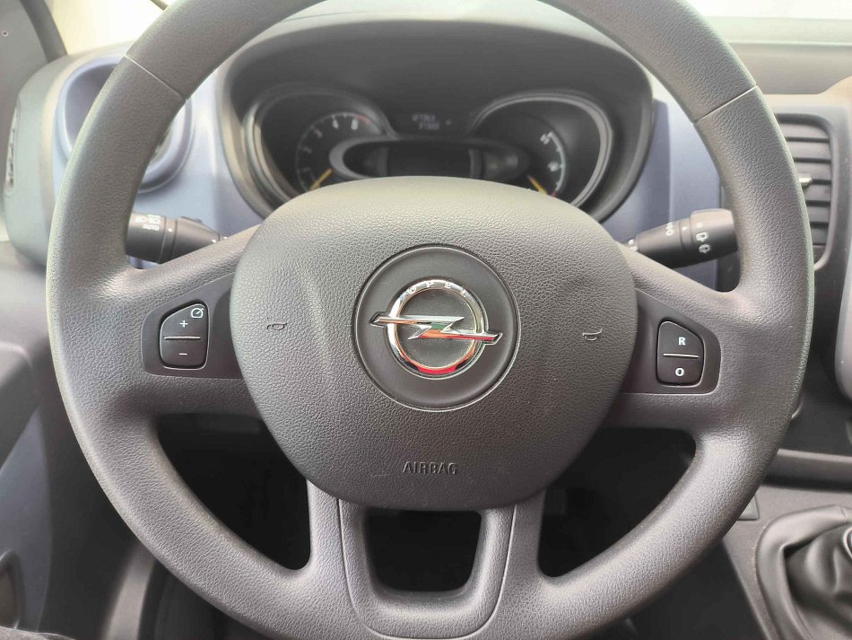 Opel Vivaro 1.6CDTi  6míst