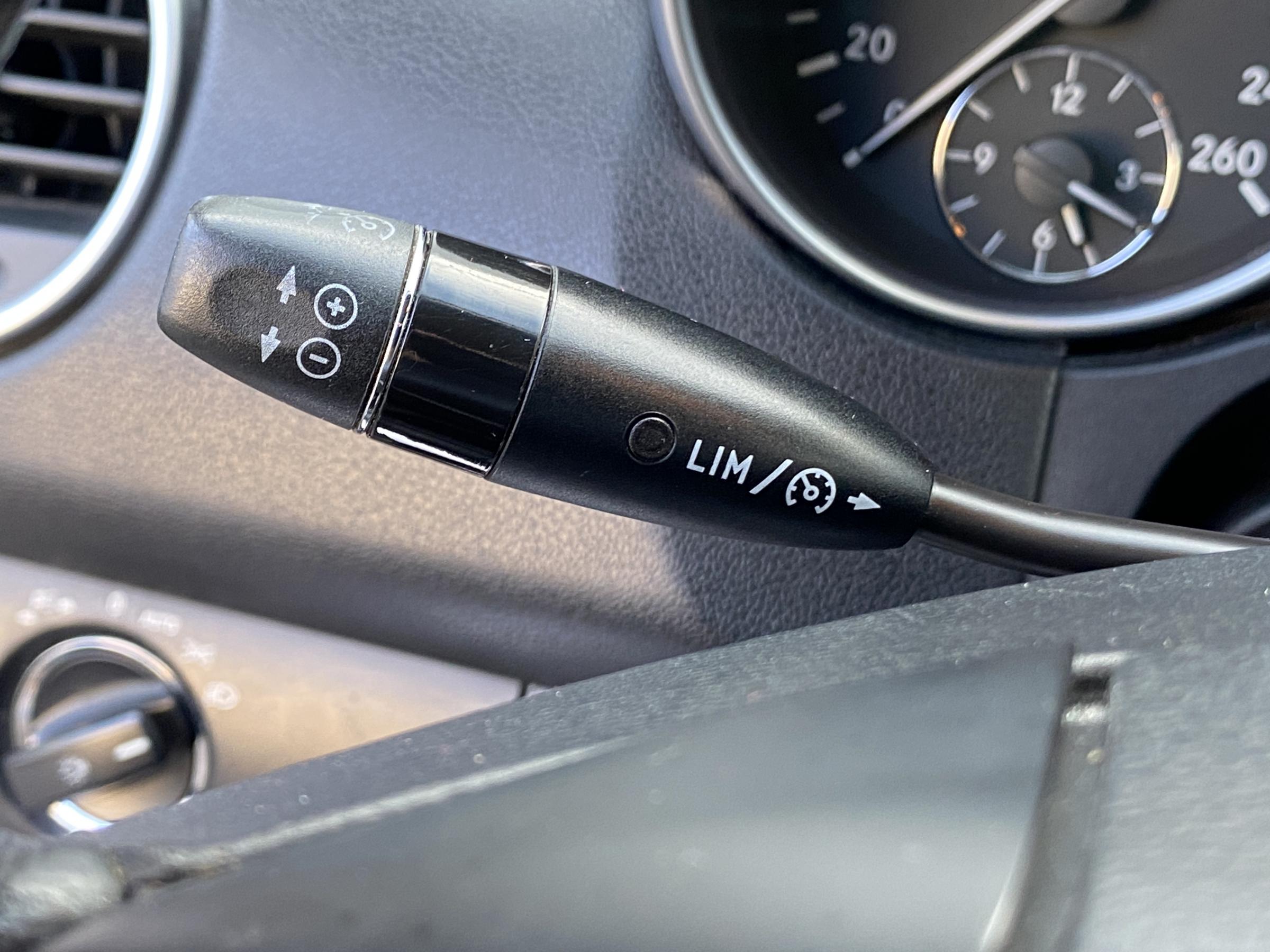 Mercedes-Benz Třída M, 2006 - pohled č. 16