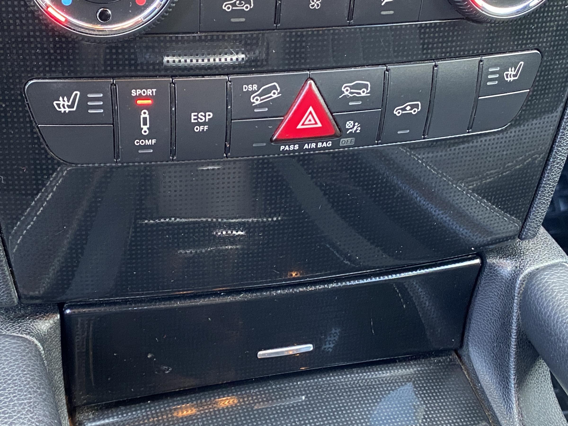 Mercedes-Benz Třída M, 2006 - pohled č. 17