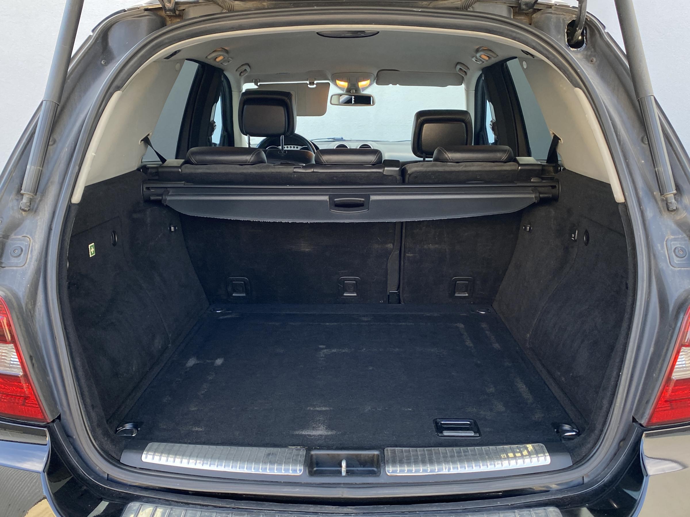 Mercedes-Benz Třída M, 2006 - pohled č. 7