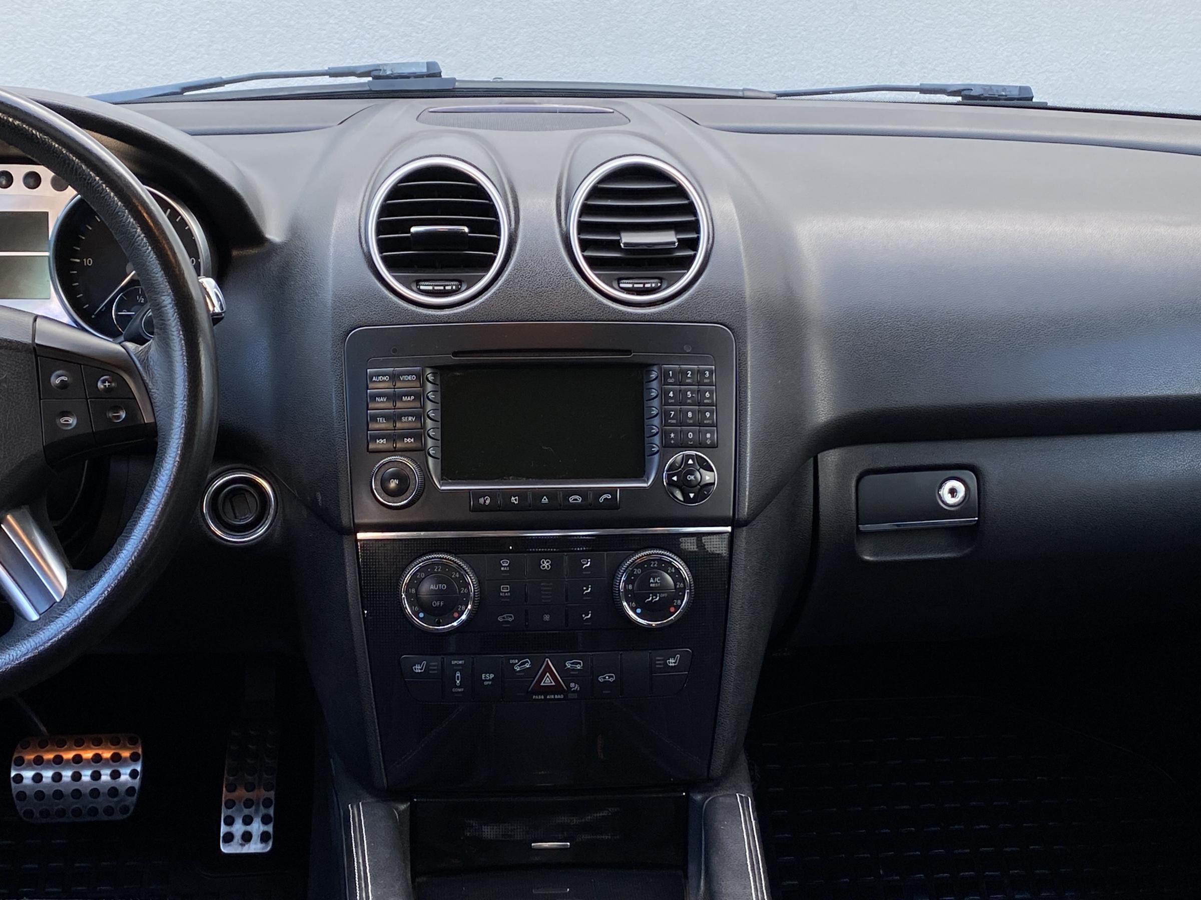 Mercedes-Benz Třída M, 2006 - pohled č. 9