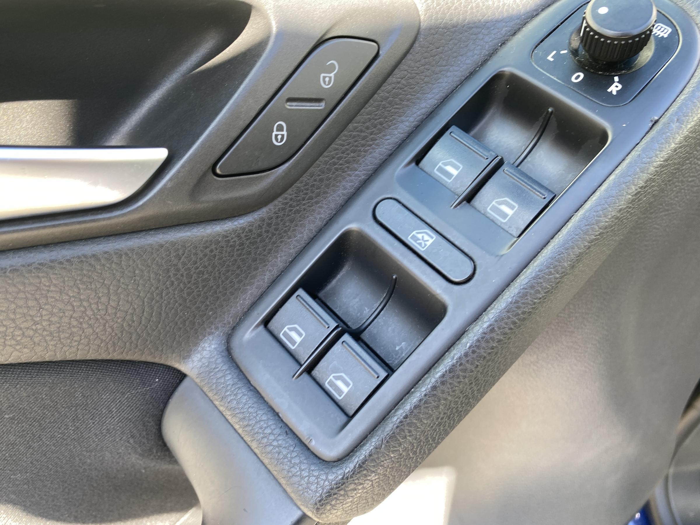 Volkswagen Golf, 2011 - pohled č. 13