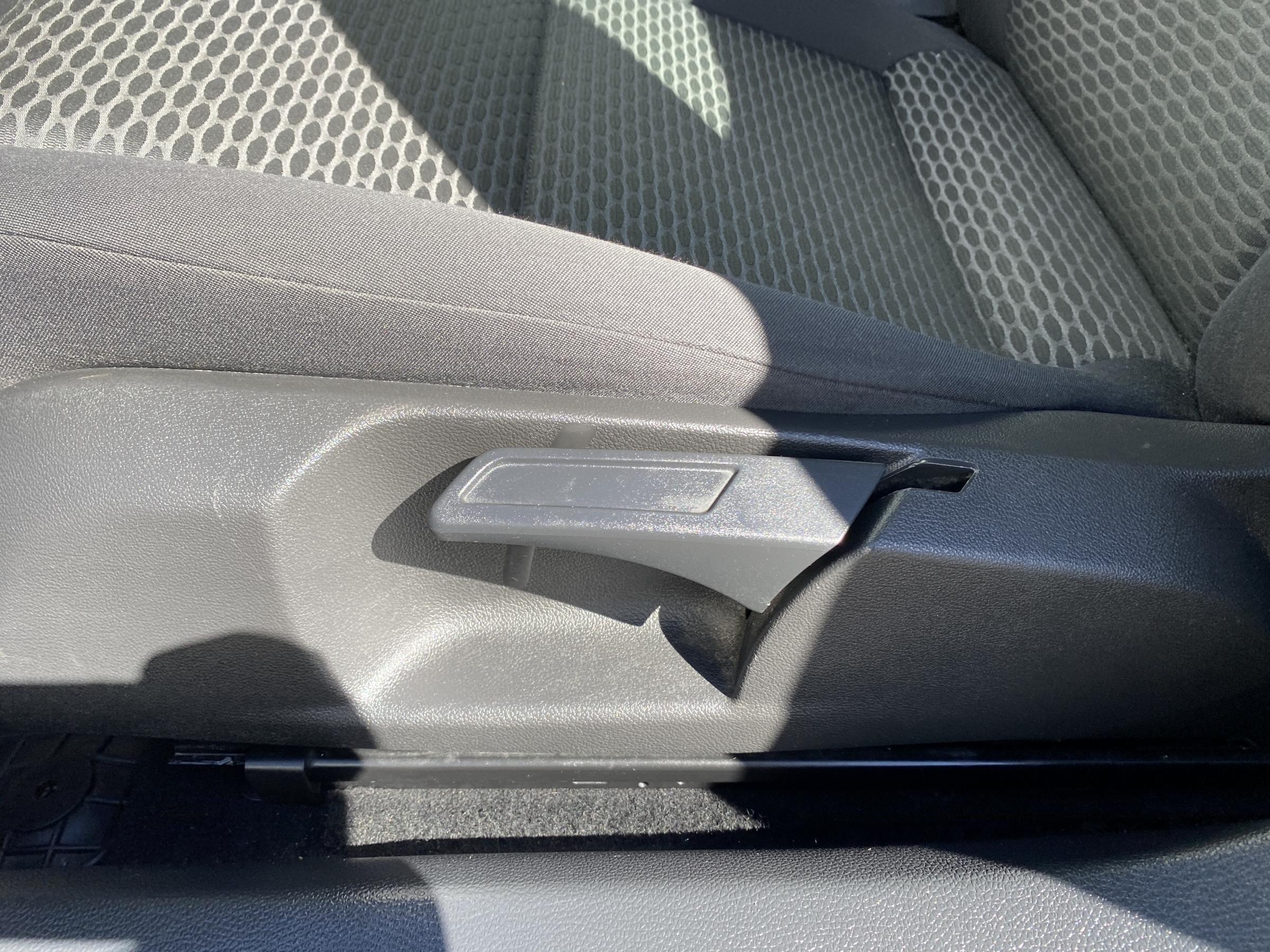 Volkswagen Golf, 2011 - pohled č. 14