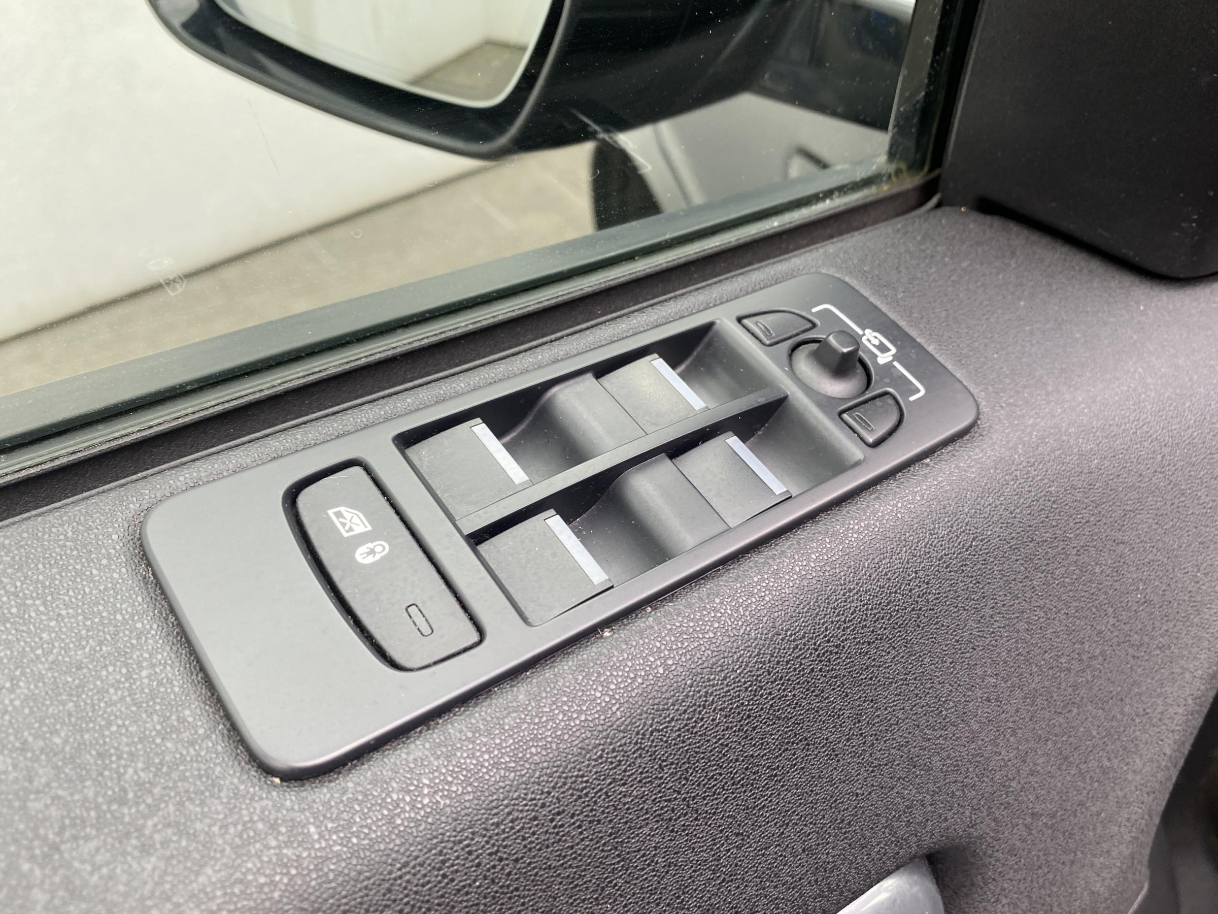 Land Rover Discovery Sport, 2019 - pohled č. 13