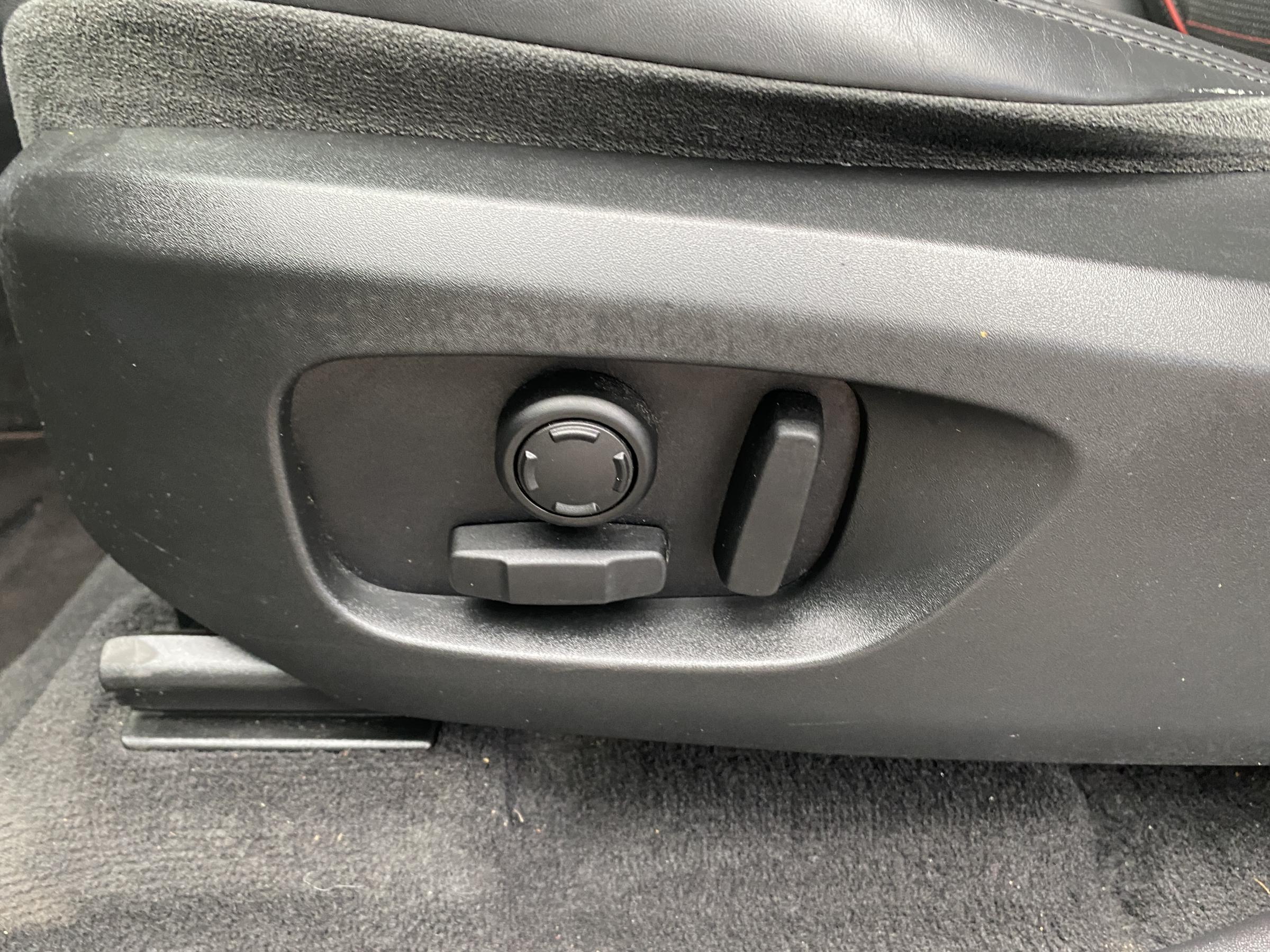 Land Rover Discovery Sport, 2019 - pohled č. 14