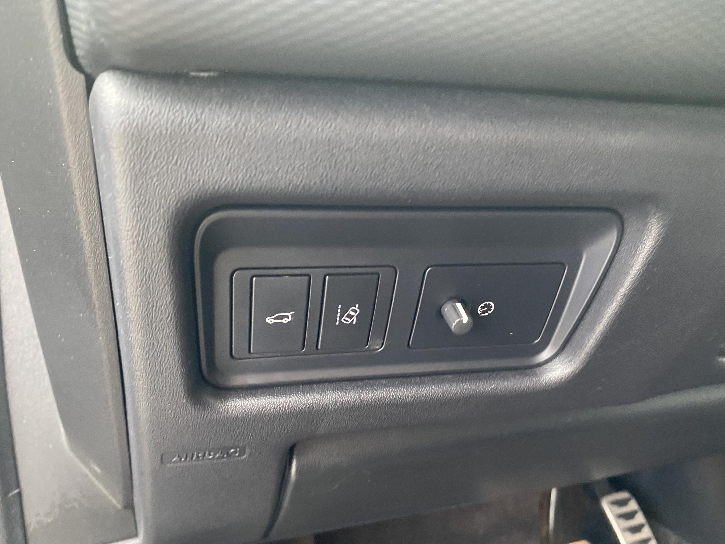 Land Rover Discovery Sport, 2019 - pohled č. 15