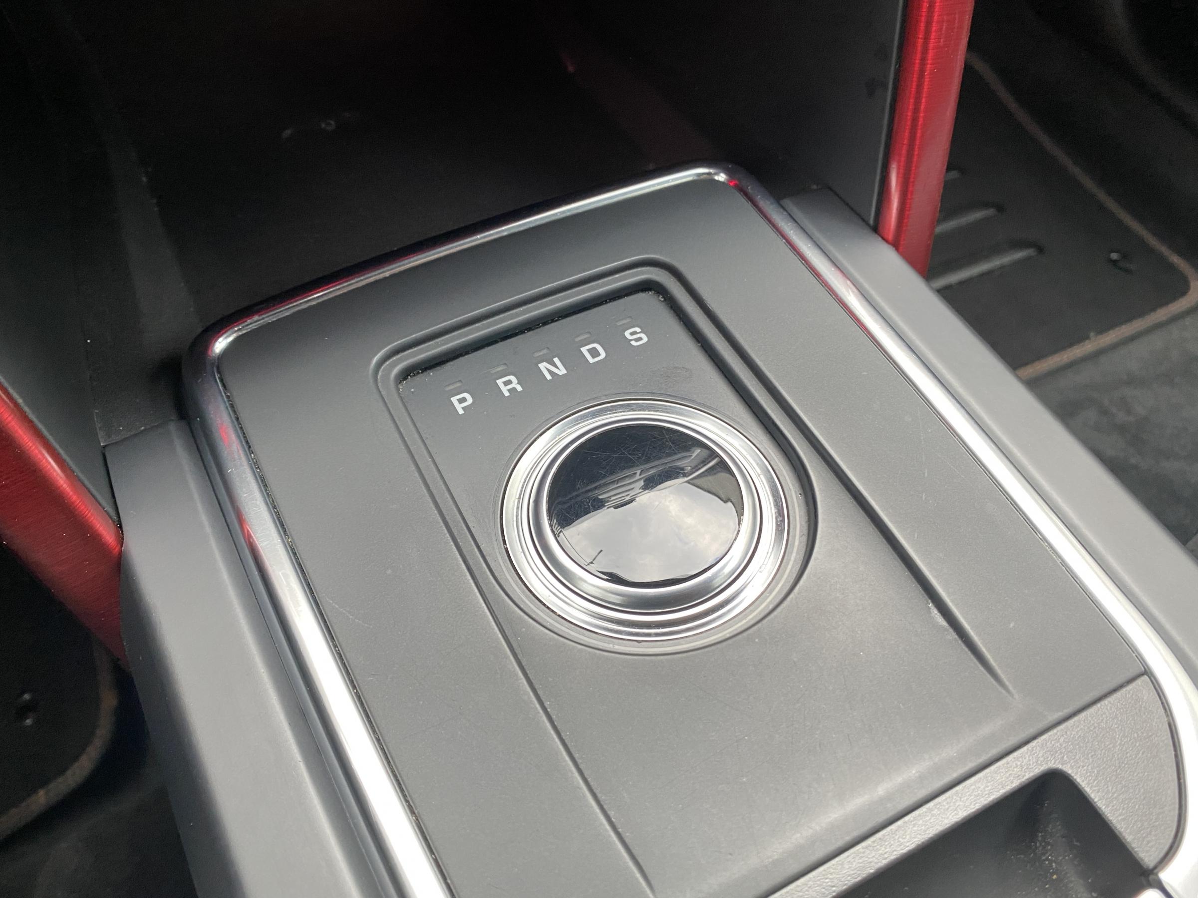 Land Rover Discovery Sport, 2019 - pohled č. 16