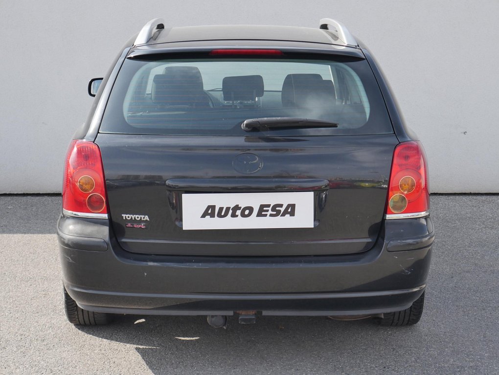 Toyota Avensis 1.8 i 