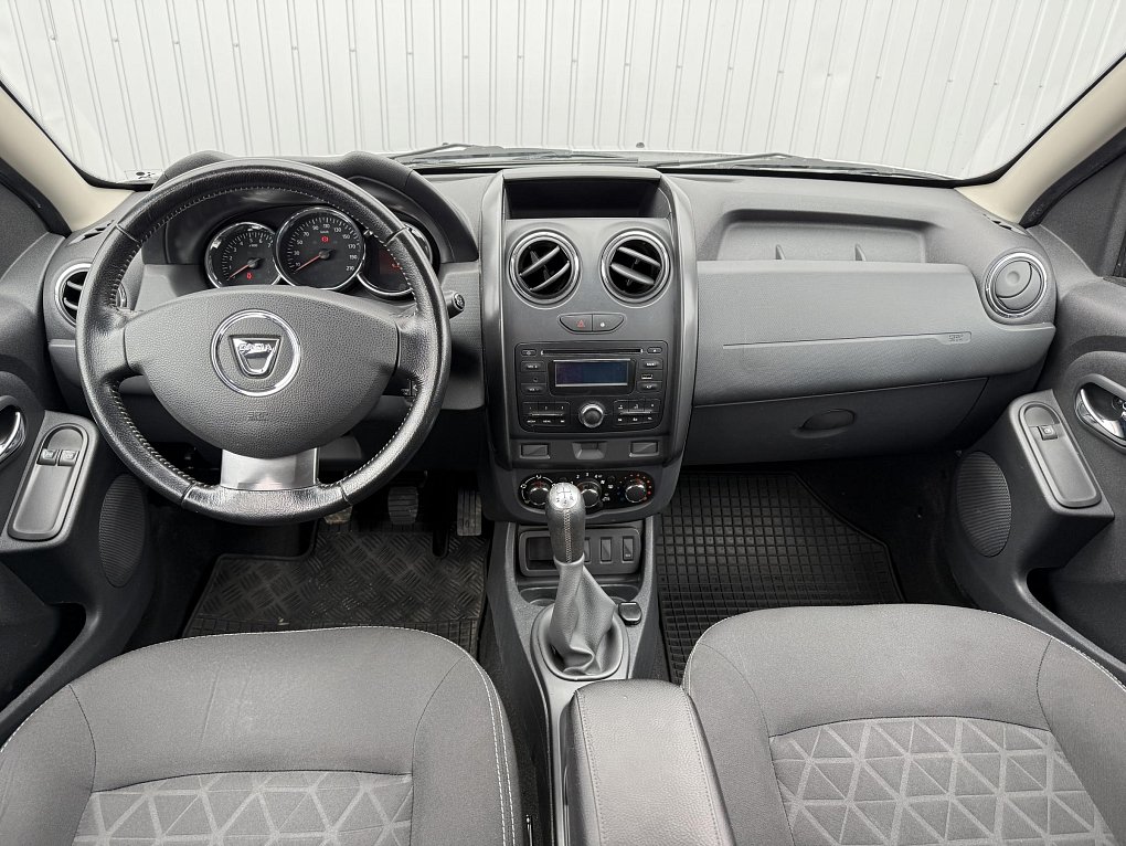 Dacia Duster 1.6 i 