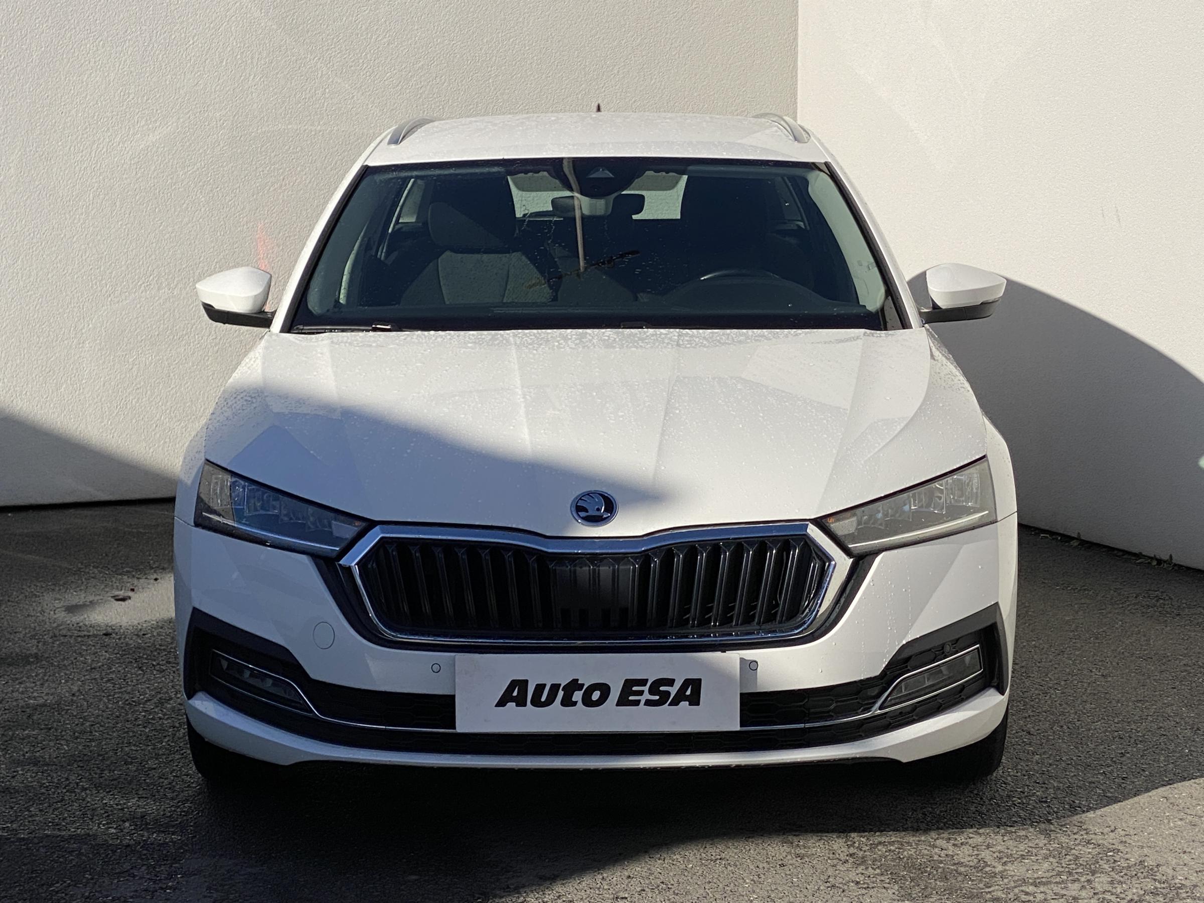 Škoda Octavia IV, 2021 - pohled č. 2