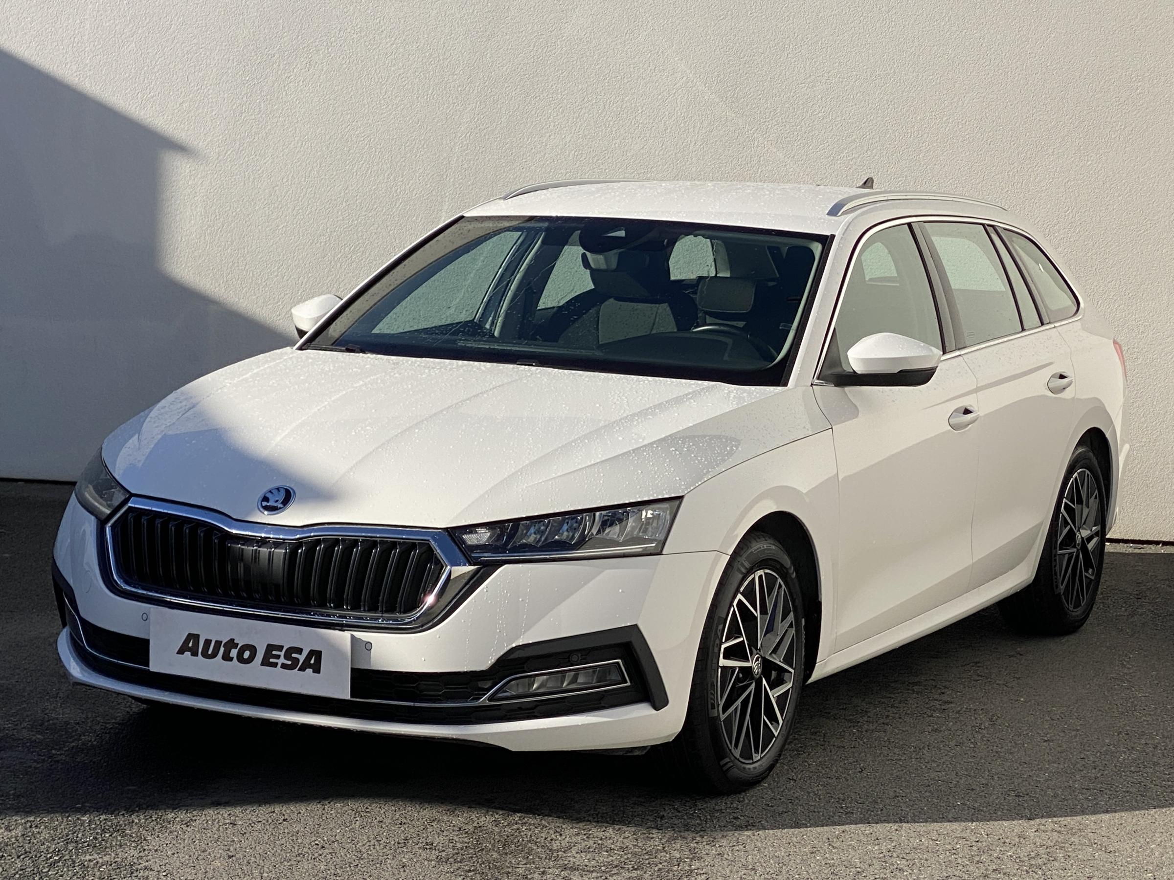 Škoda Octavia IV, 2021 - pohled č. 3