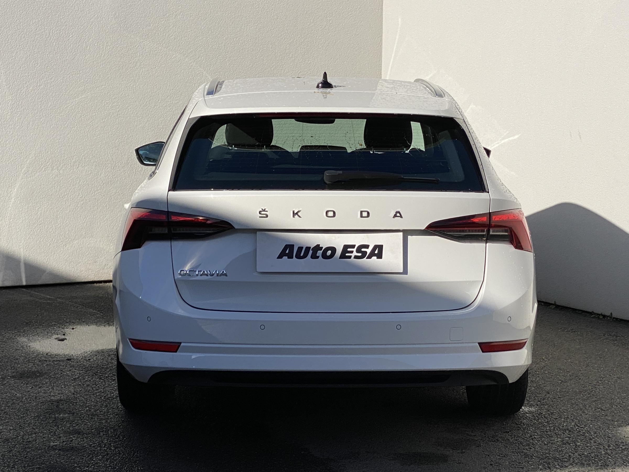 Škoda Octavia IV, 2021 - pohled č. 5