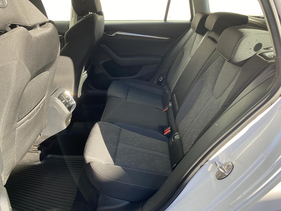 Škoda Octavia IV 1.5 TSi Style