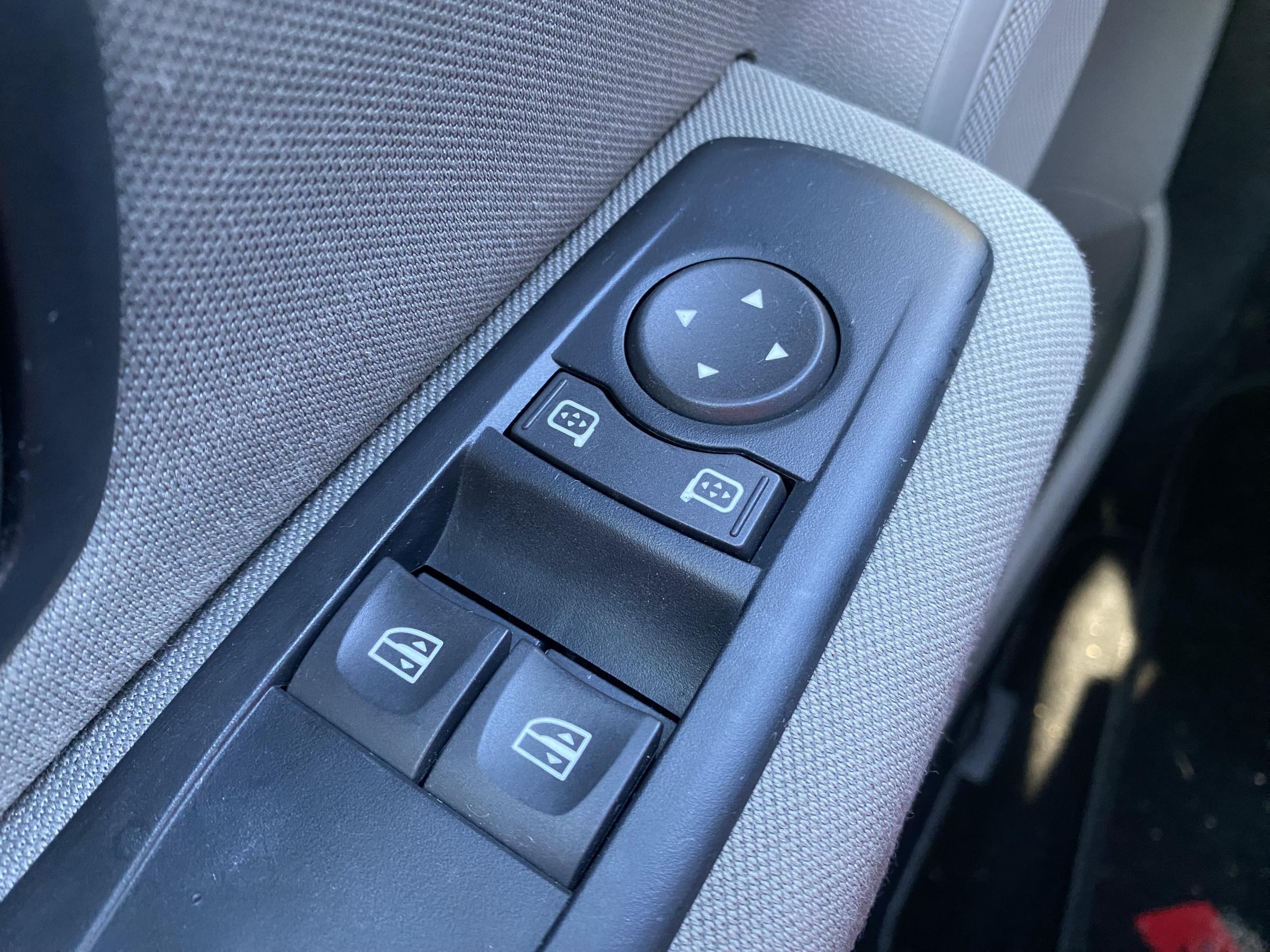 Renault Mégane, 2011 - pohled č. 11