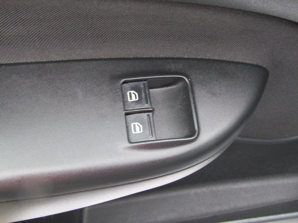 Škoda Octavia II 1.6 MPI Ambiente