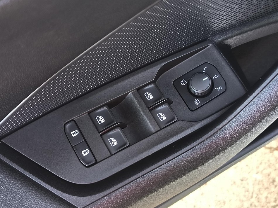 Škoda Octavia IV 1.5 TSI 