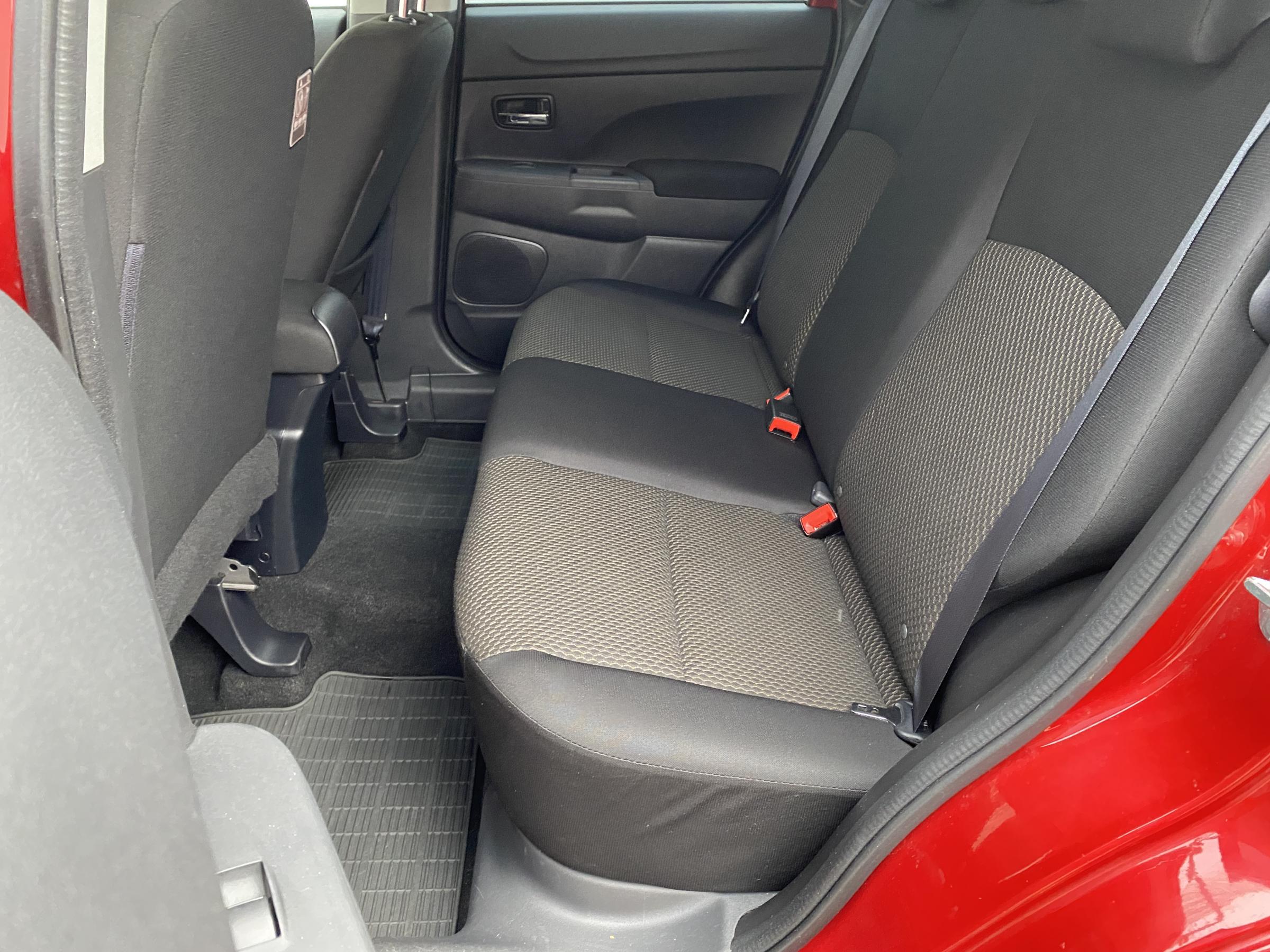 Mitsubishi ASX, 2017 - pohled č. 11