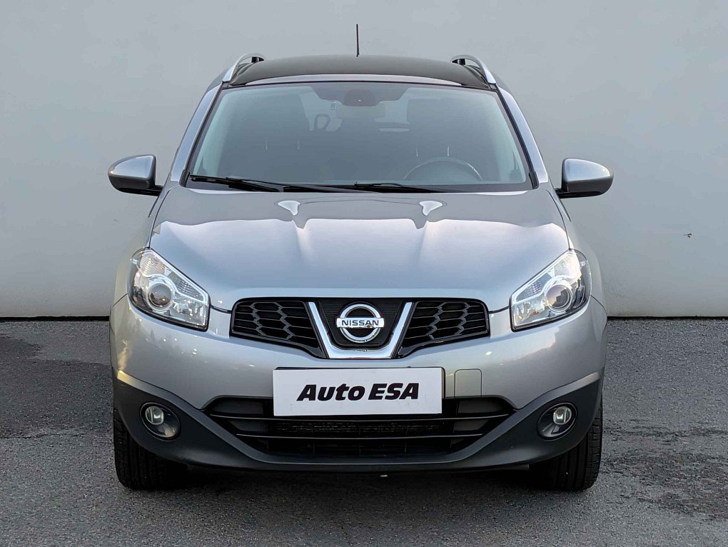 Nissan Qashqai 2.0i  +2