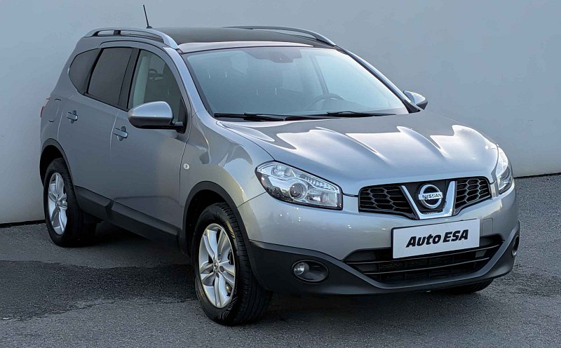 Nissan Qashqai 2.0i  +2
