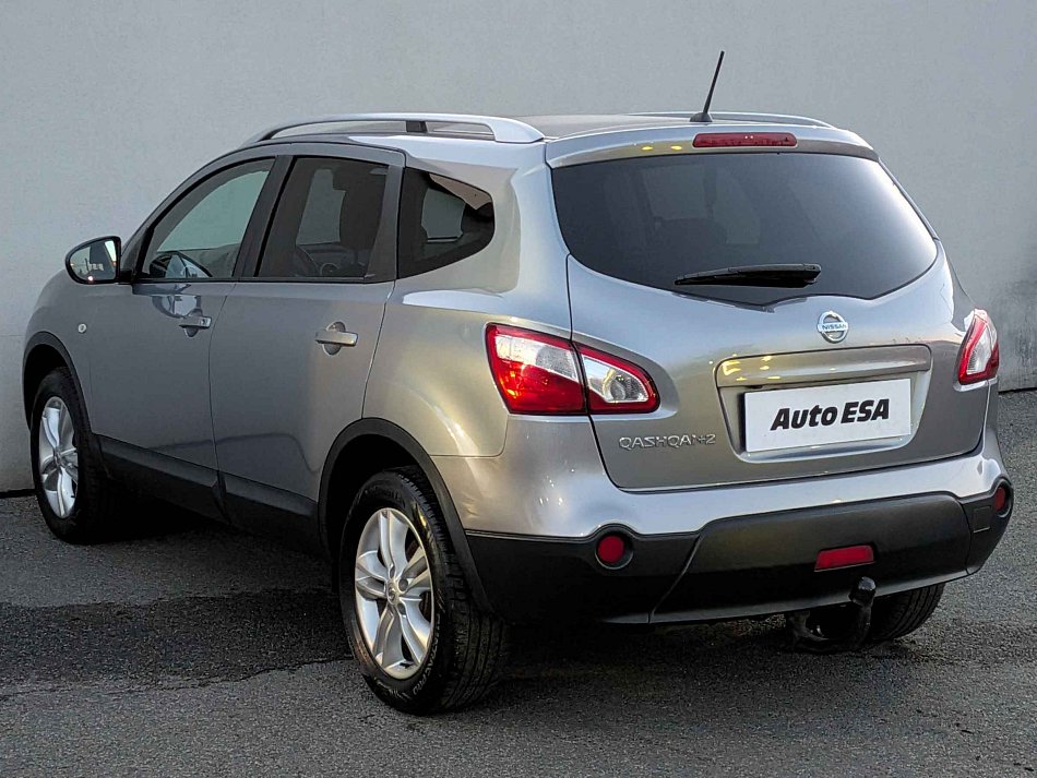 Nissan Qashqai 2.0i  +2