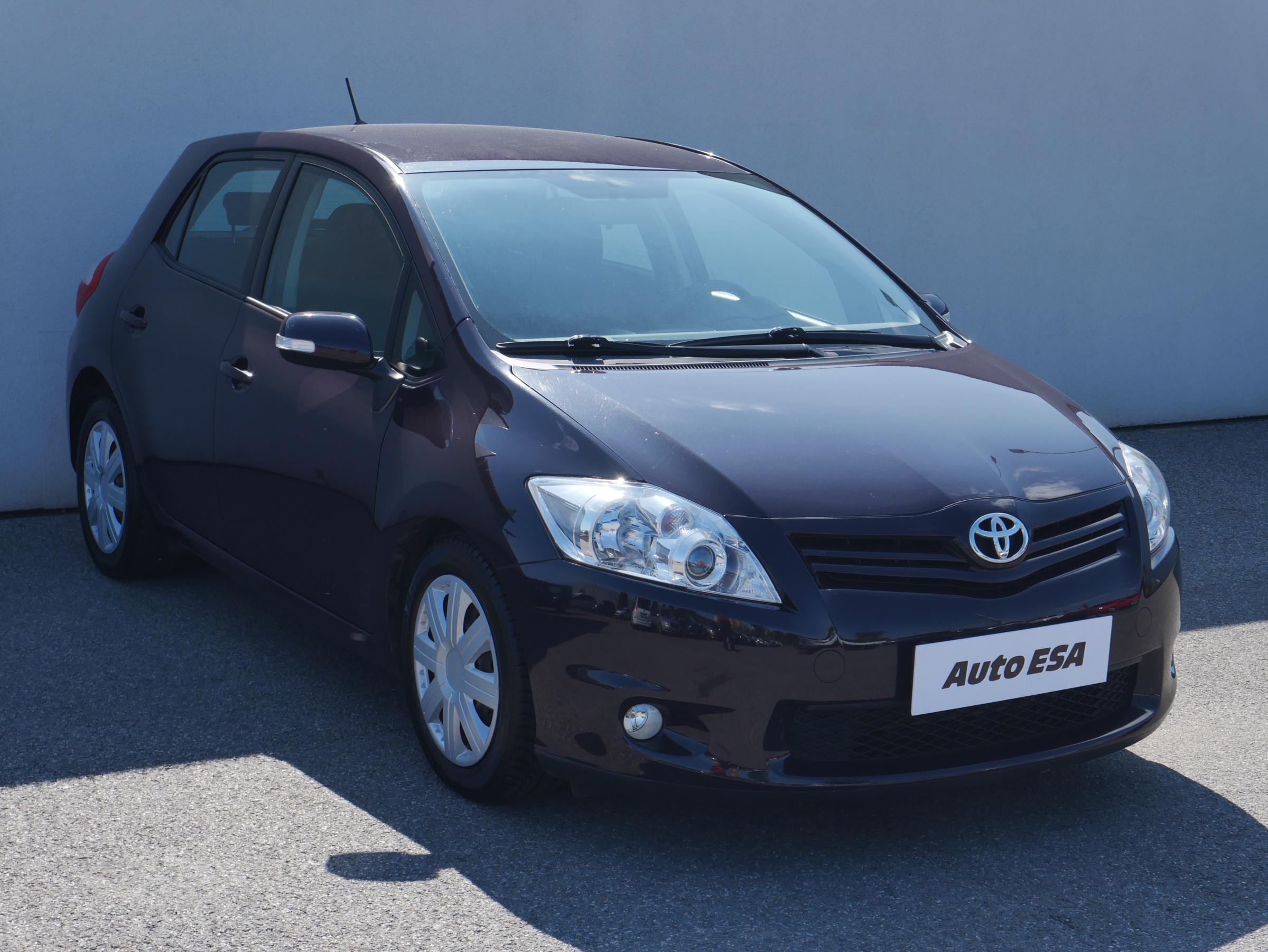 Toyota Auris, 2011 - celkový pohled