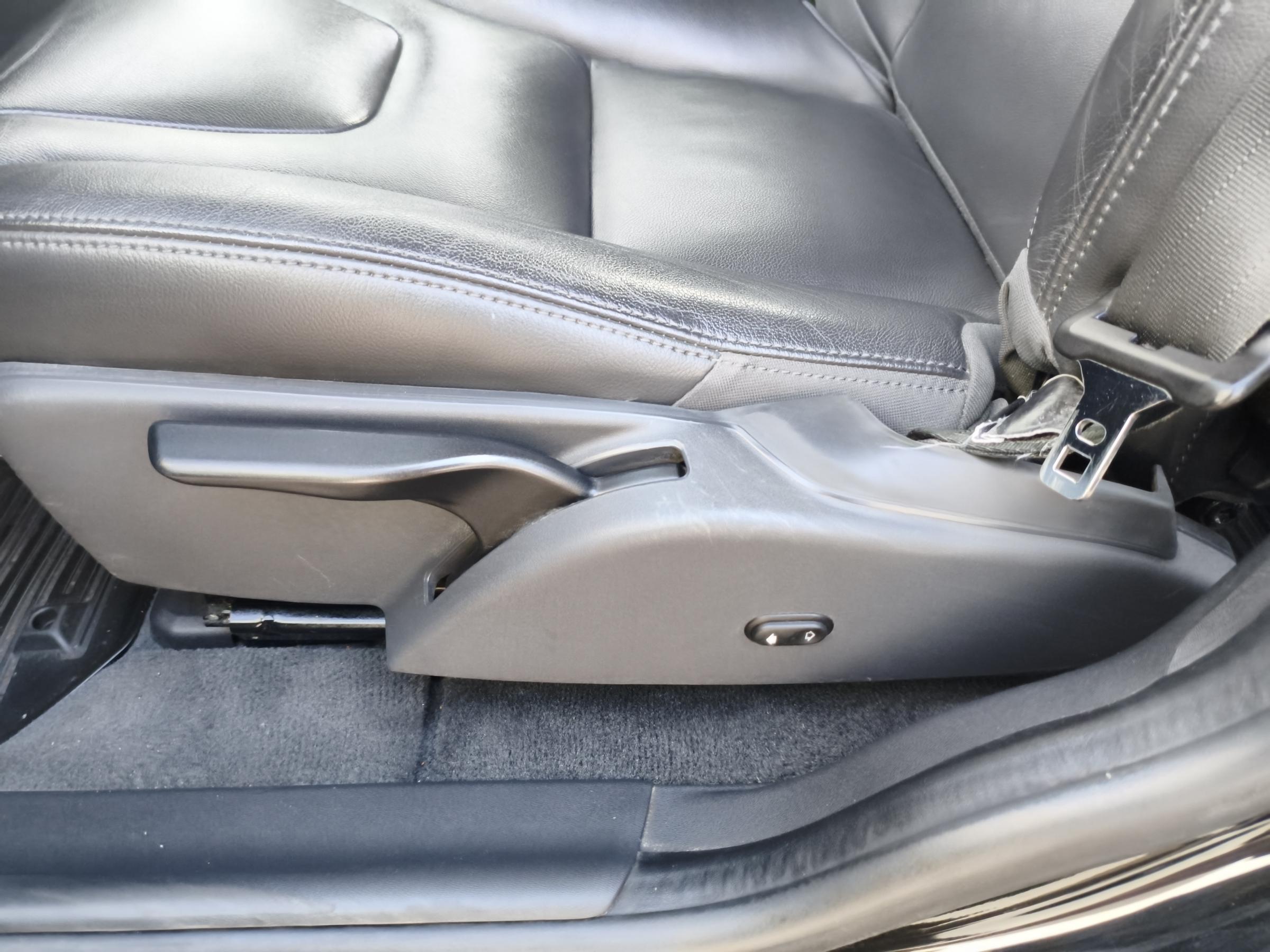 Volvo XC60, 2014 - pohled č. 16