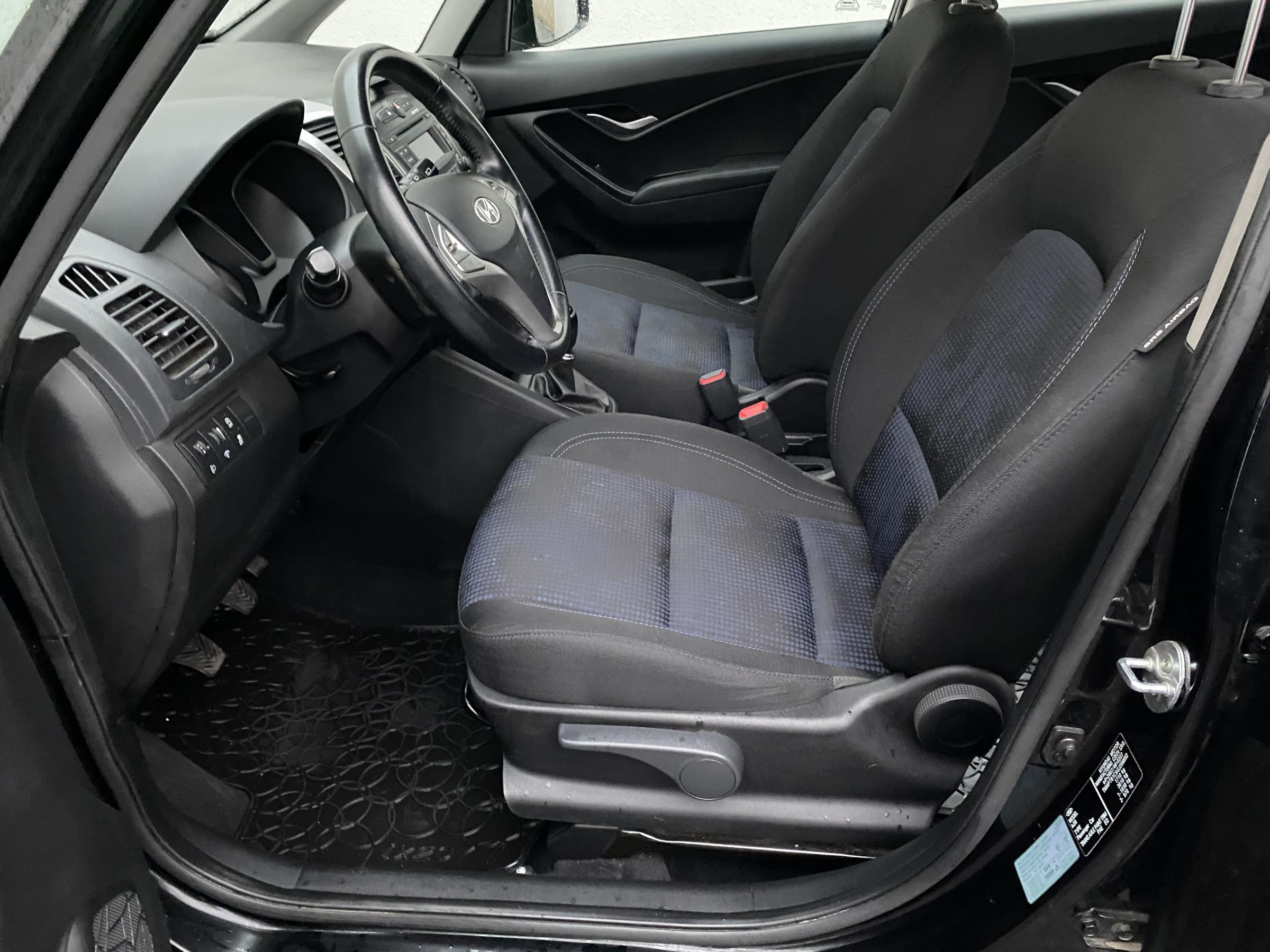 Hyundai ix20, 2015 - pohled č. 10