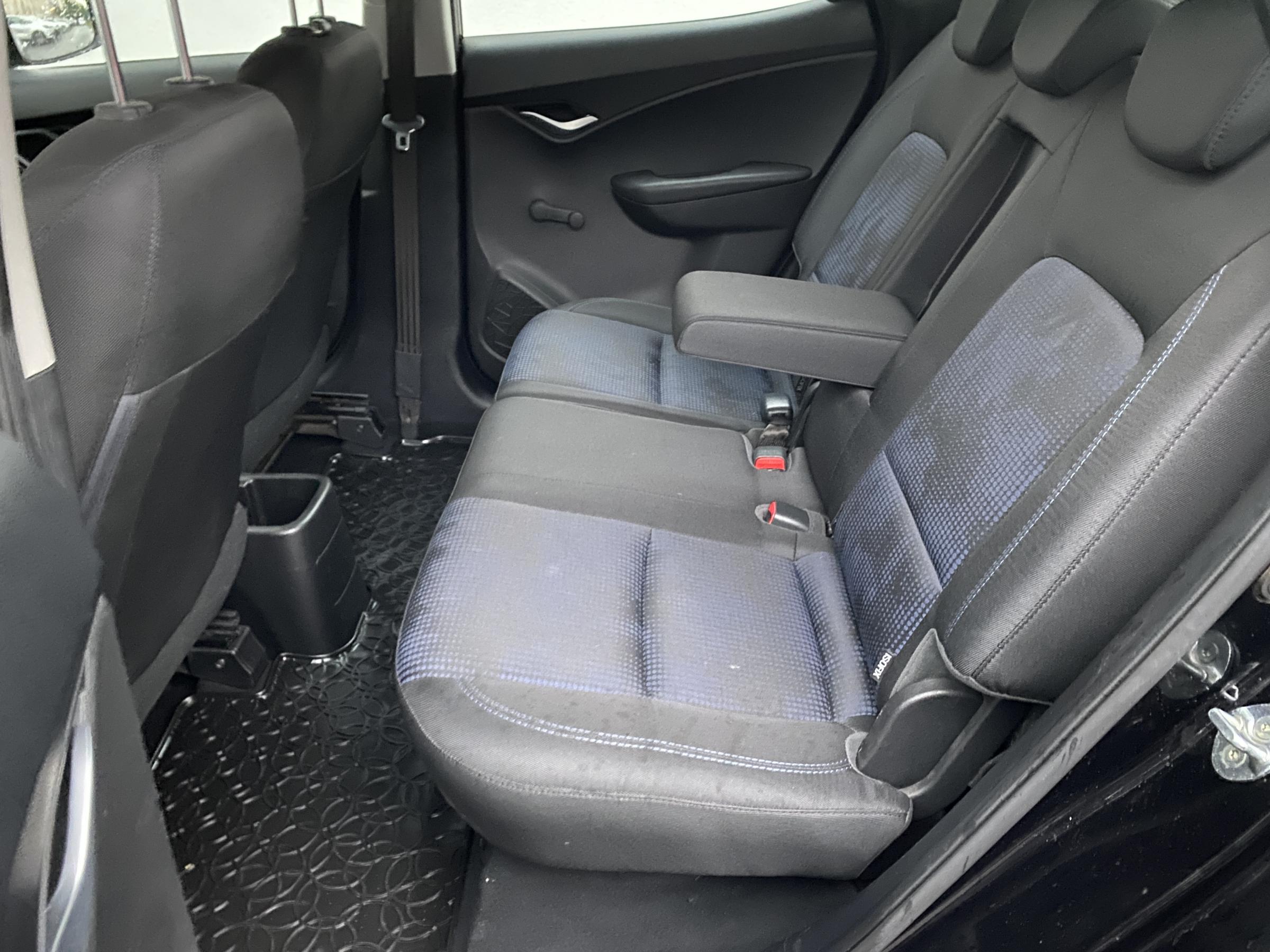 Hyundai ix20, 2015 - pohled č. 11